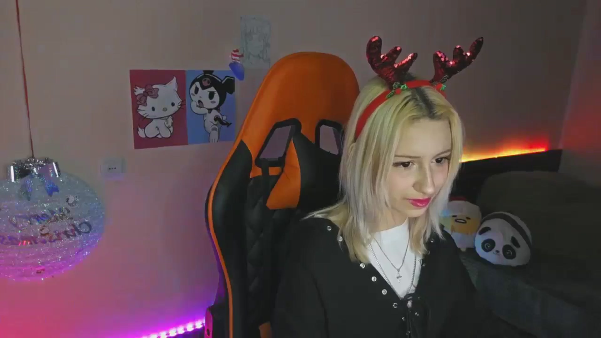 Gallery image thumbnail from PureBlush_xo's myfreecams stream on, 01/02/2026, 24:38 image 4 of 20