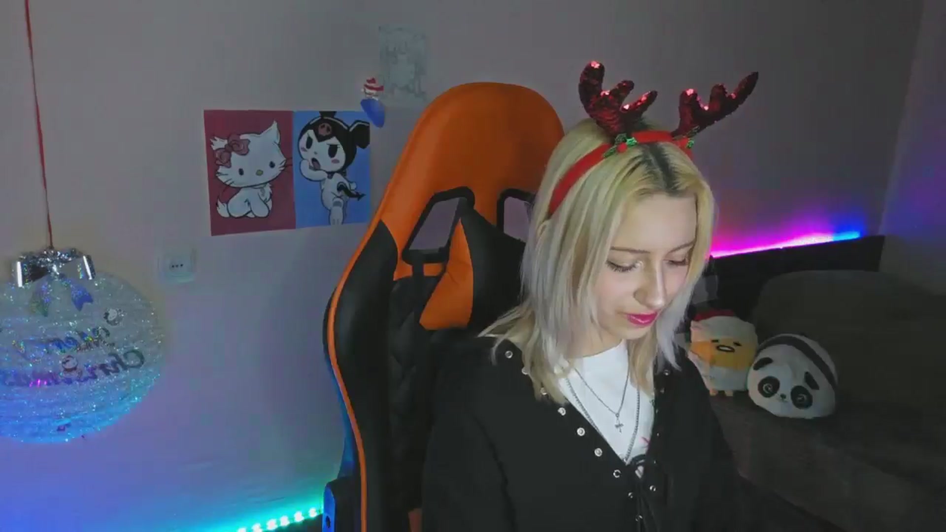 Gallery image thumbnail from PureBlush_xo's myfreecams stream on, 01/02/2026, 24:38 image 3 of 20