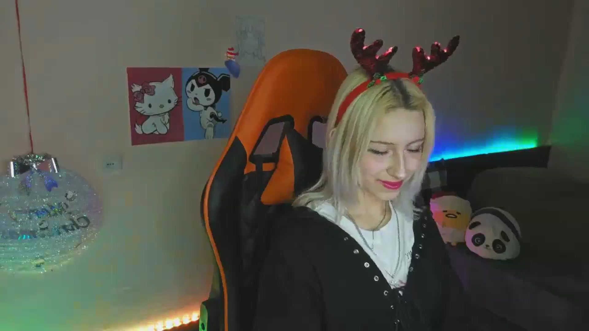 Gallery image thumbnail from PureBlush_xo's myfreecams stream on, 01/02/2026, 24:38 image 9 of 20