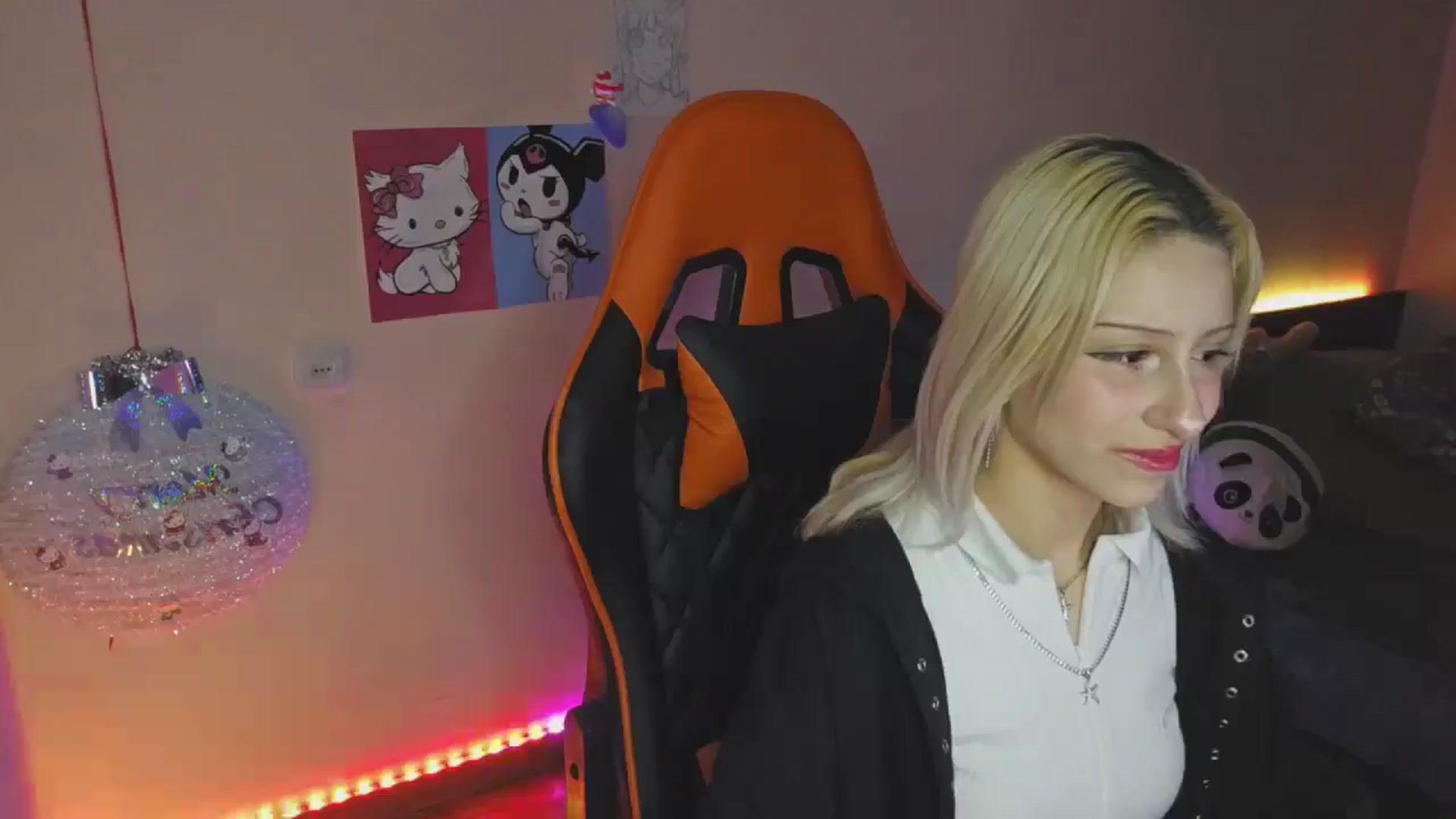Gallery image thumbnail from PureBlush_xo's myfreecams stream on, 01/12/2026, 05:12 image 5 of 20
