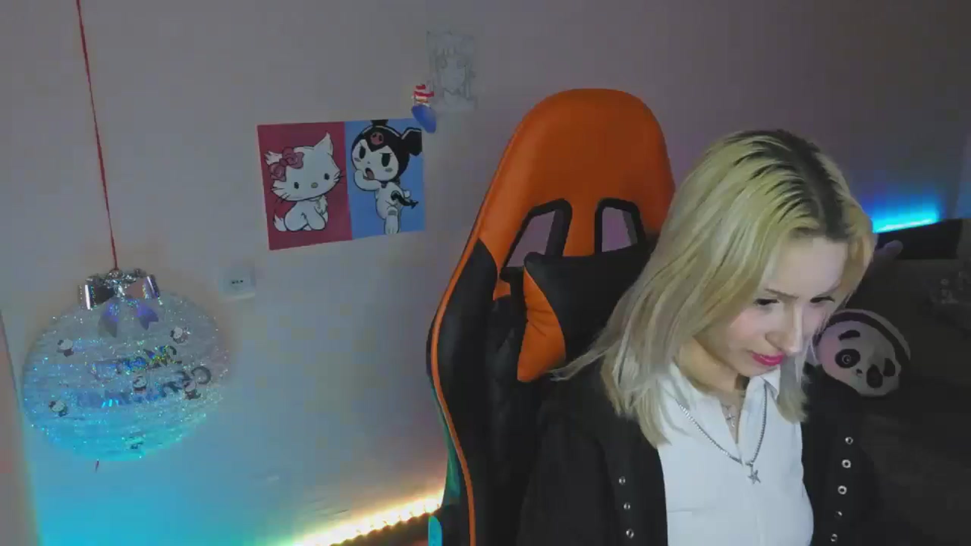 Gallery image thumbnail from PureBlush_xo's myfreecams stream on, 01/12/2026, 05:12 image 19 of 20