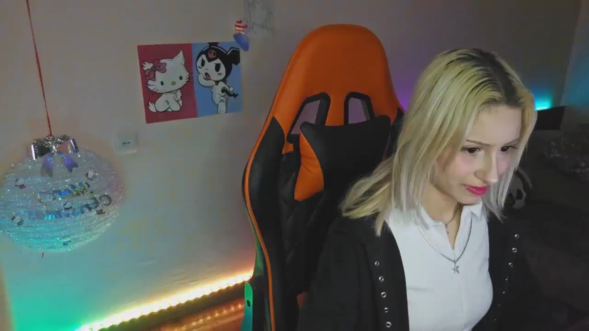 Gallery image thumbnail from PureBlush_xo's myfreecams stream on, 01/12/2026, 05:12 image 17 of 20