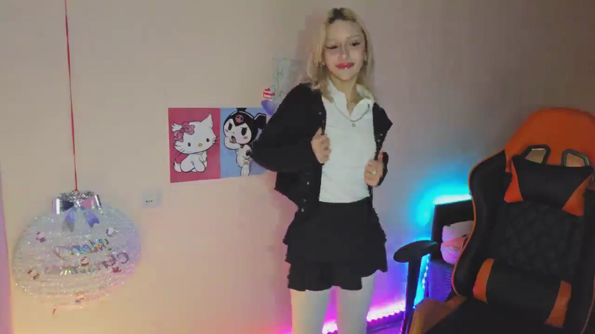 Gallery image thumbnail from PureBlush_xo's myfreecams stream on, 01/12/2026, 05:12 image 4 of 20