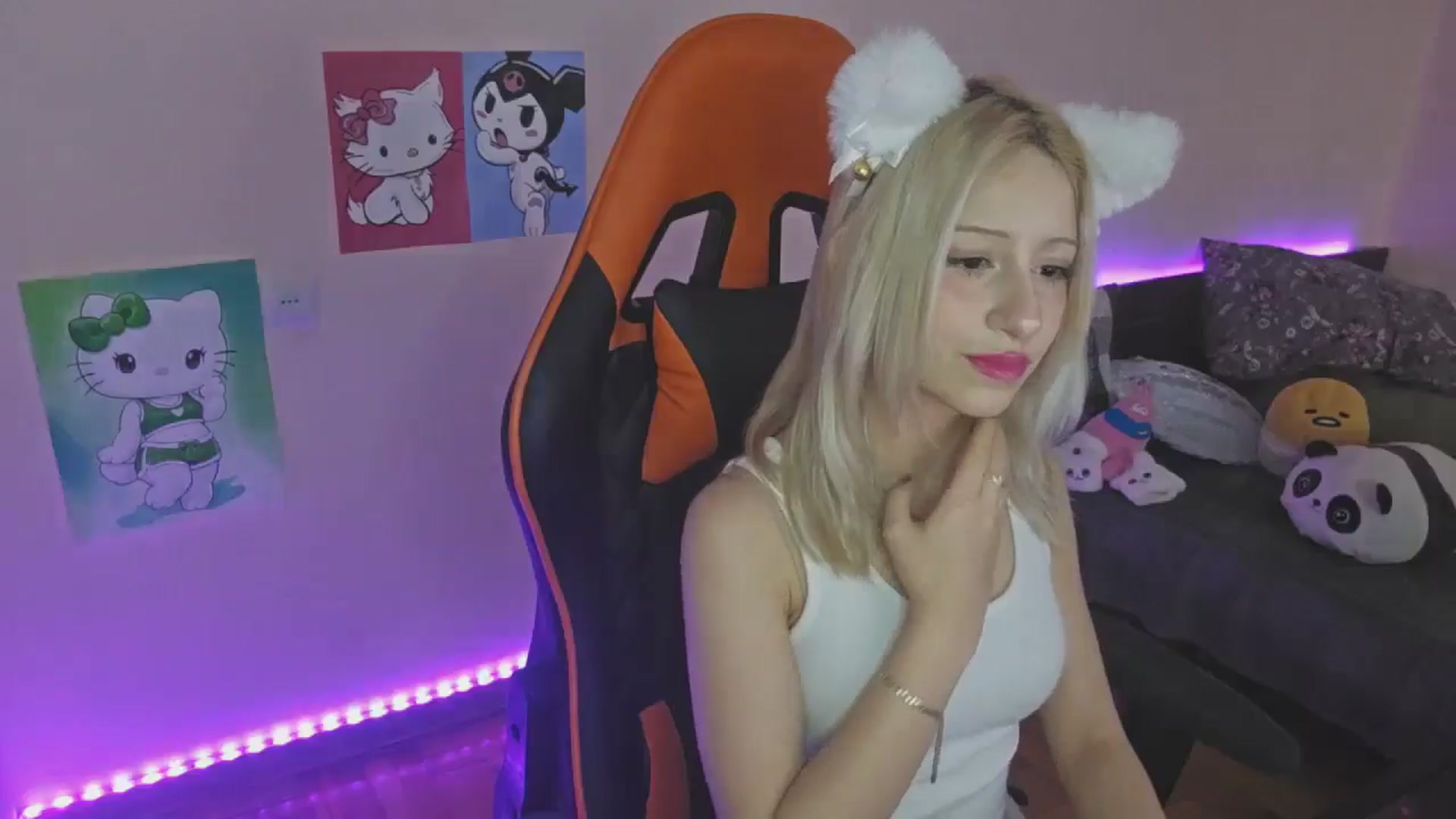 Gallery image thumbnail from PureBlush_xo's myfreecams stream on, 02/16/2026, 06:38 image 16 of 20