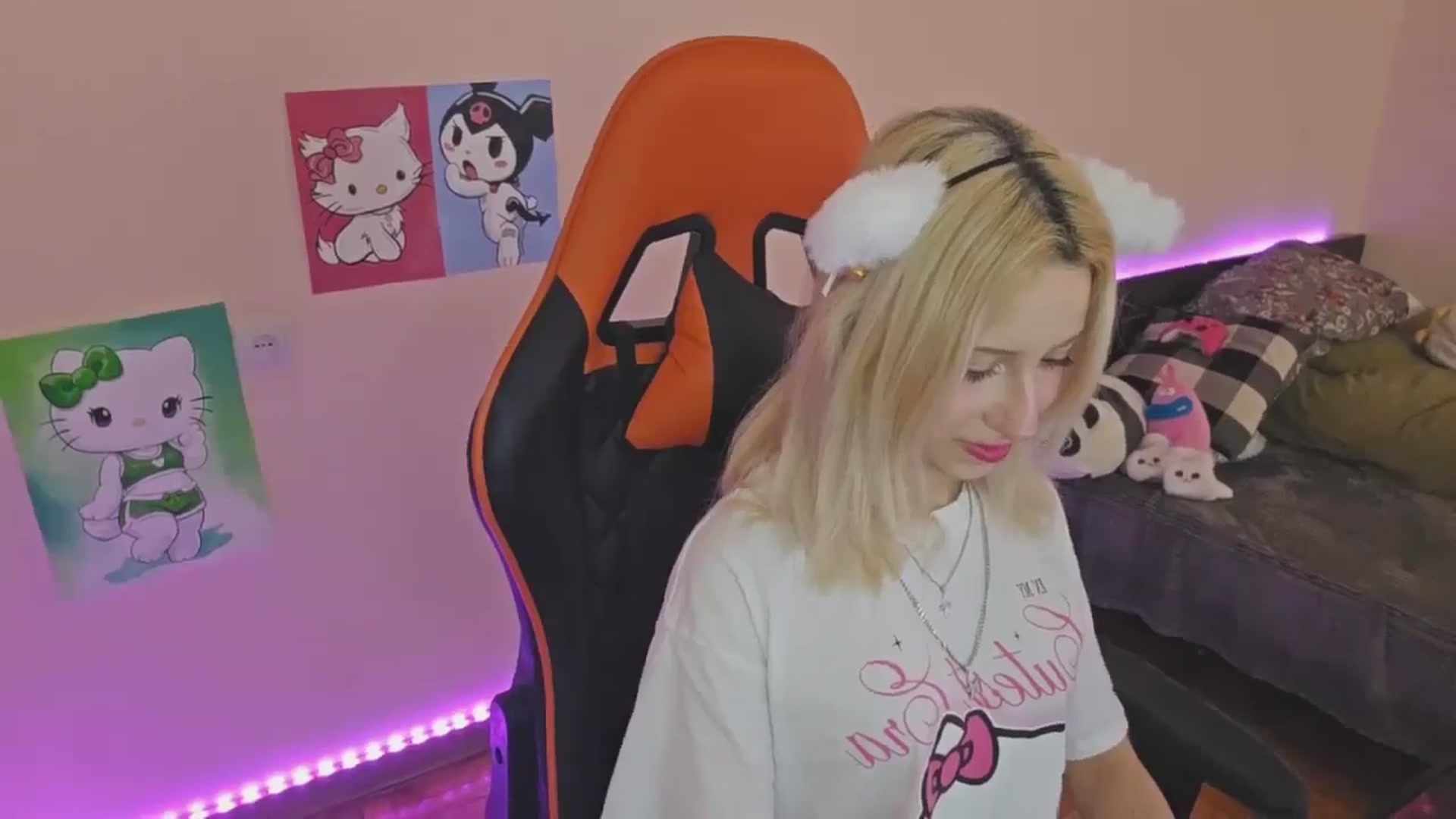 Gallery image thumbnail from PureBlush_xo's myfreecams stream on, 02/23/2026, 07:35 image 3 of 20