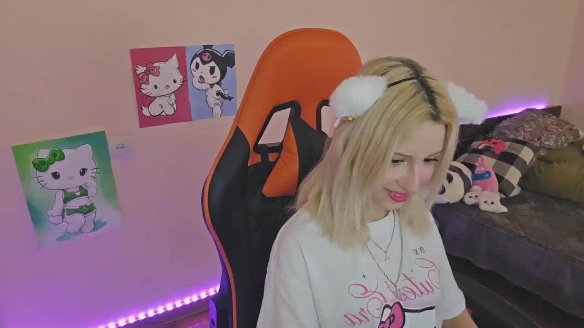 Gallery image thumbnail from PureBlush_xo's myfreecams stream on, 02/23/2026, 07:35 image 18 of 20