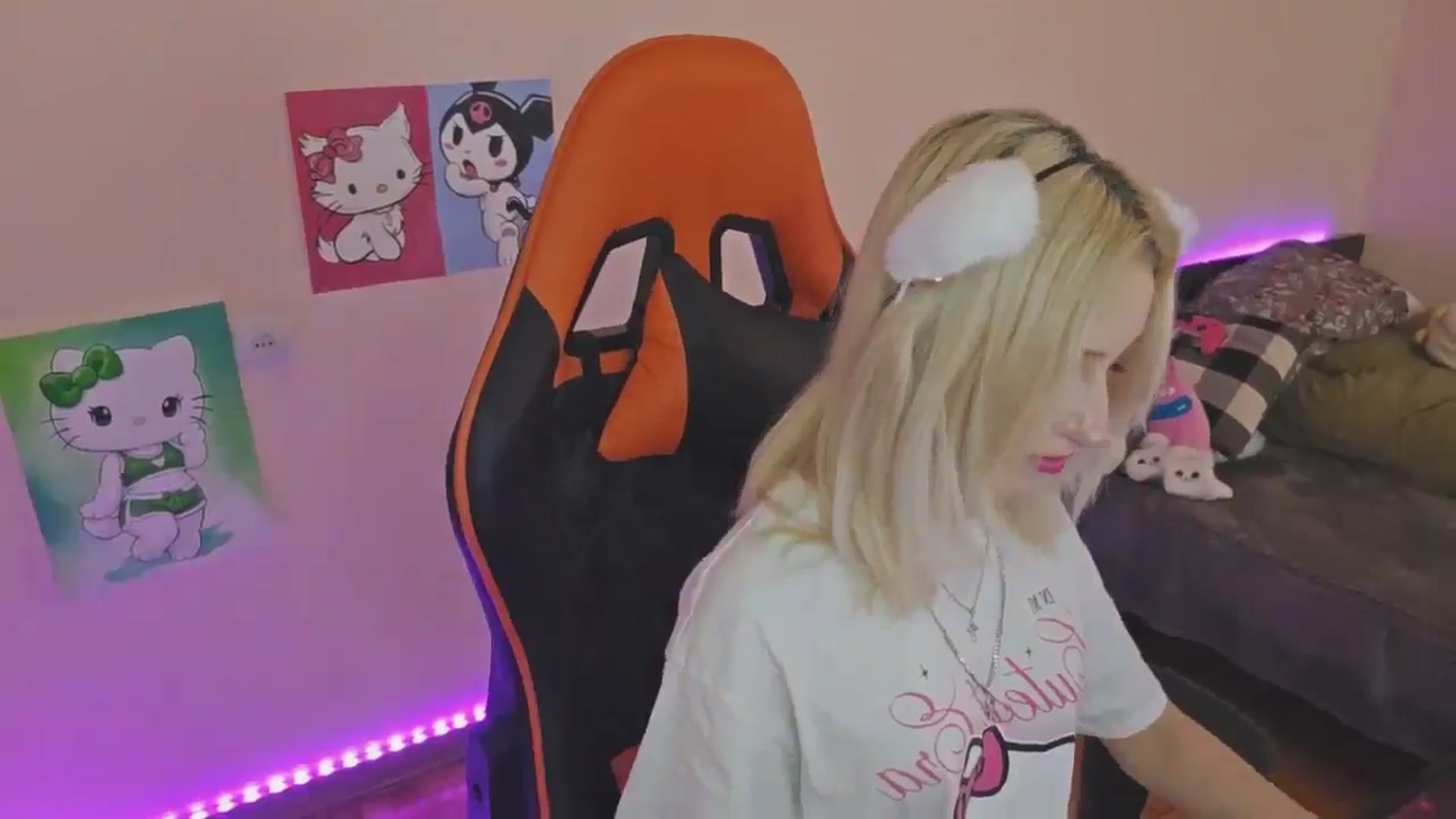 Gallery image thumbnail from PureBlush_xo's myfreecams stream on, 02/23/2026, 07:35 image 7 of 20
