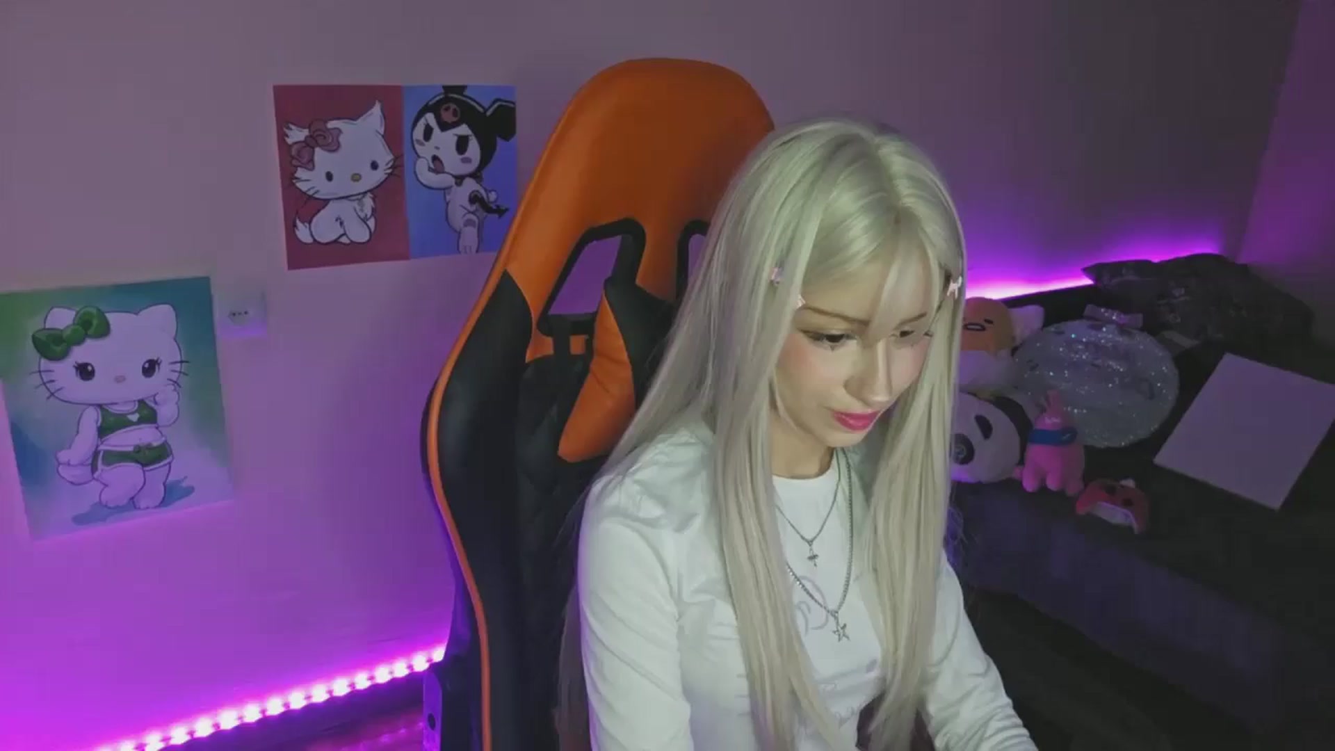 Gallery image thumbnail from PureBlush_xo's myfreecams stream on, 02/24/2026, 04:27 image 14 of 20