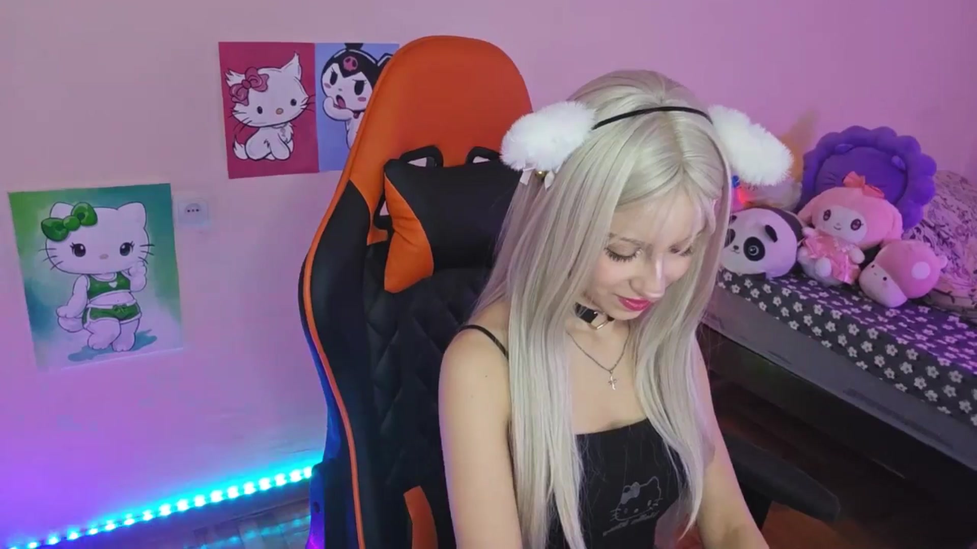 Gallery image thumbnail from PureBlush_xo's myfreecams stream on, 03/17/2026, 05:22 image 17 of 20