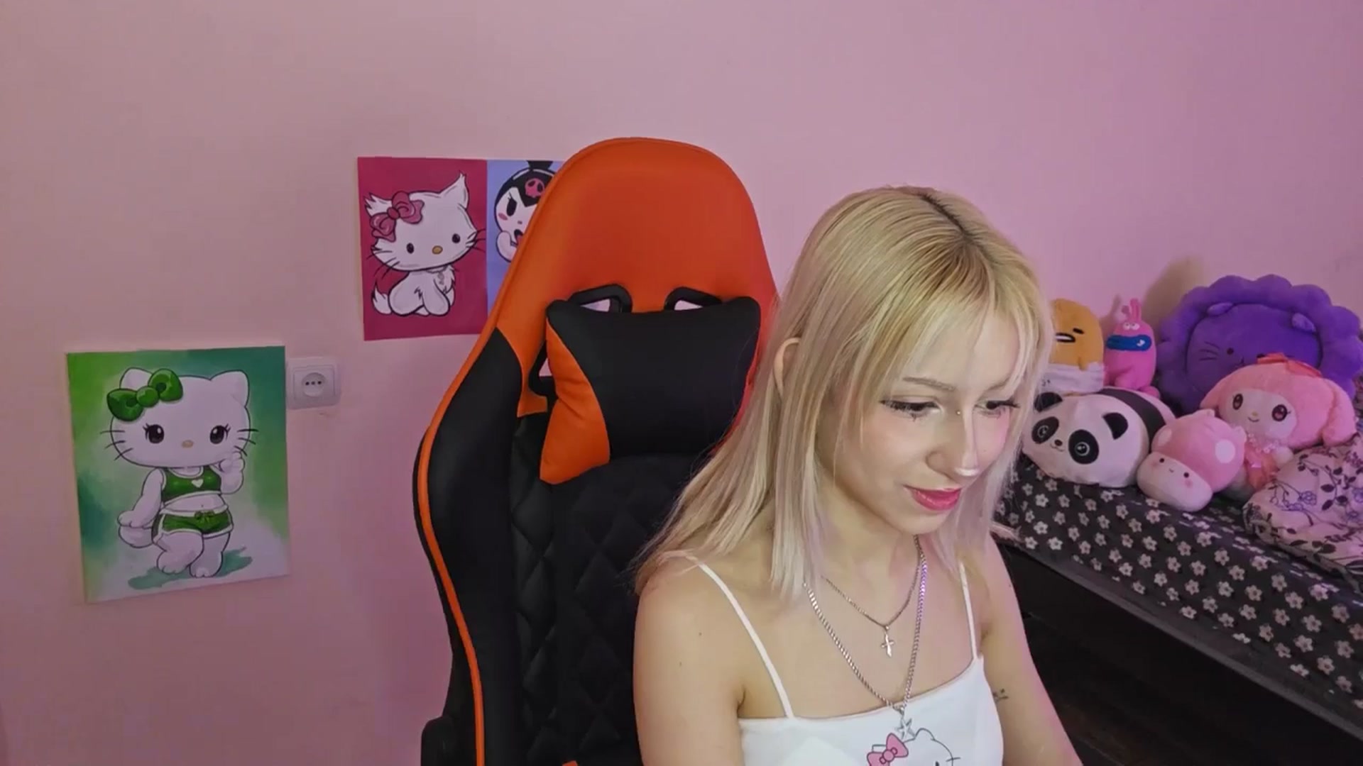 Gallery image thumbnail from PureBlush_xo's myfreecams stream on, 03/19/2026, 06:20 image 18 of 20