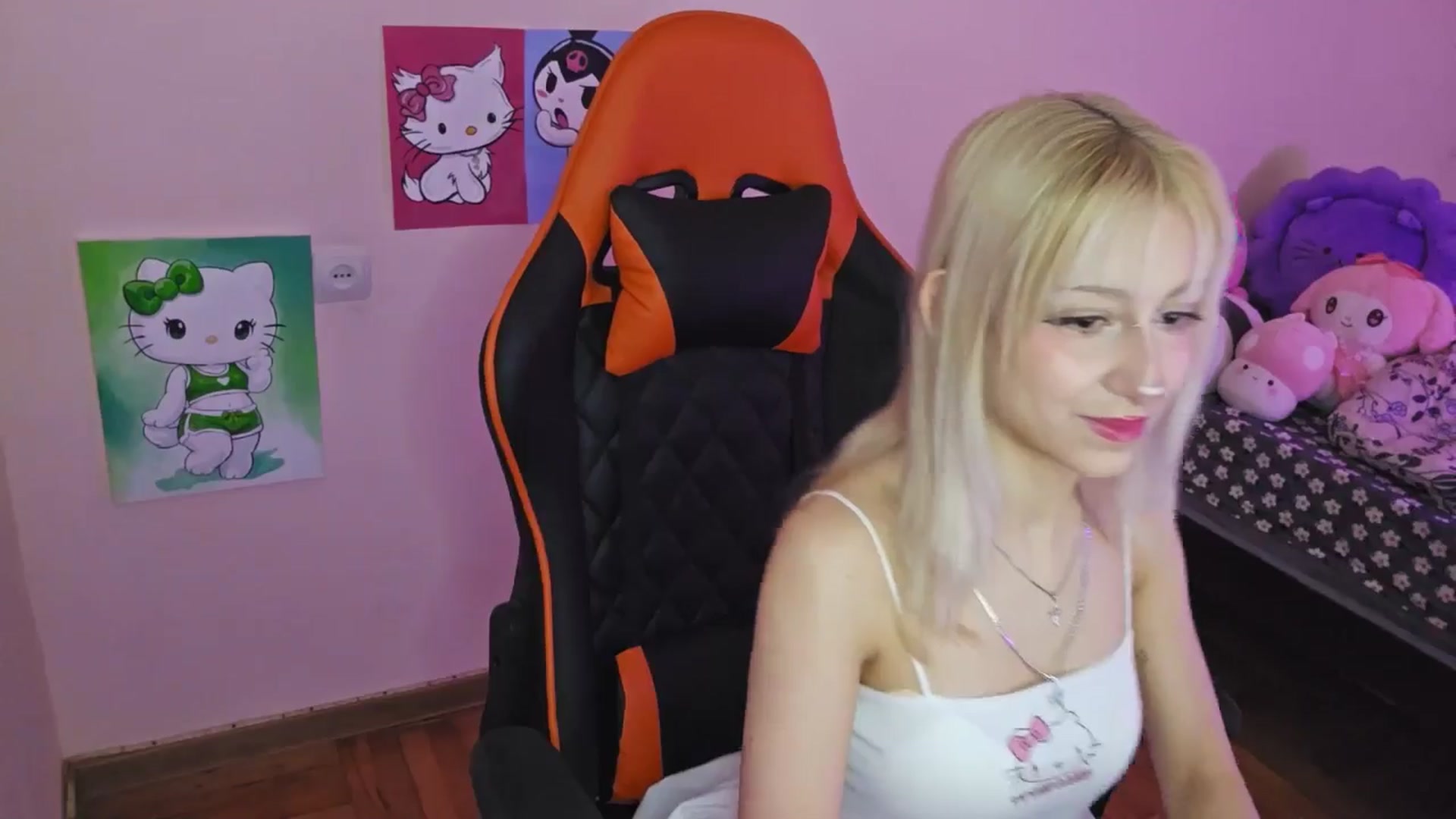 Gallery image thumbnail from PureBlush_xo's myfreecams stream on, 03/19/2026, 06:20 image 12 of 20