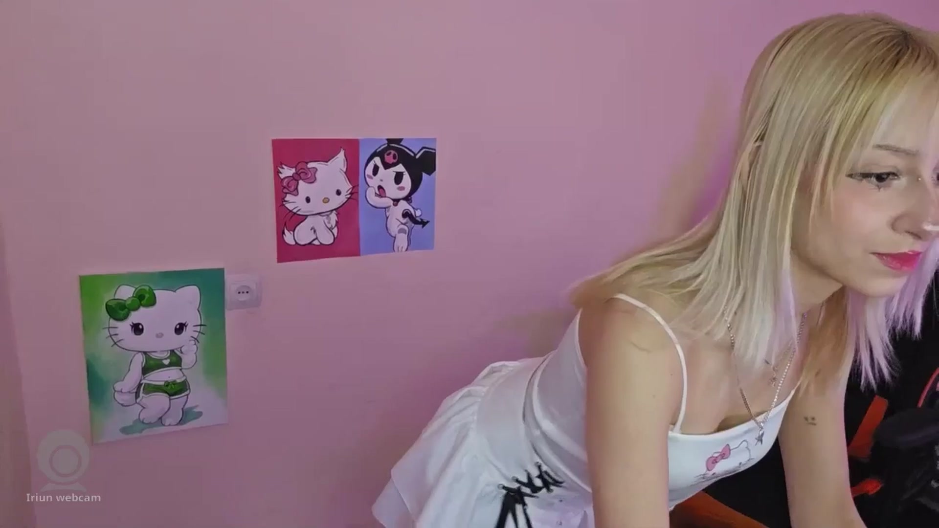 Gallery image thumbnail from PureBlush_xo's myfreecams stream on, 03/19/2026, 06:20 image 16 of 20