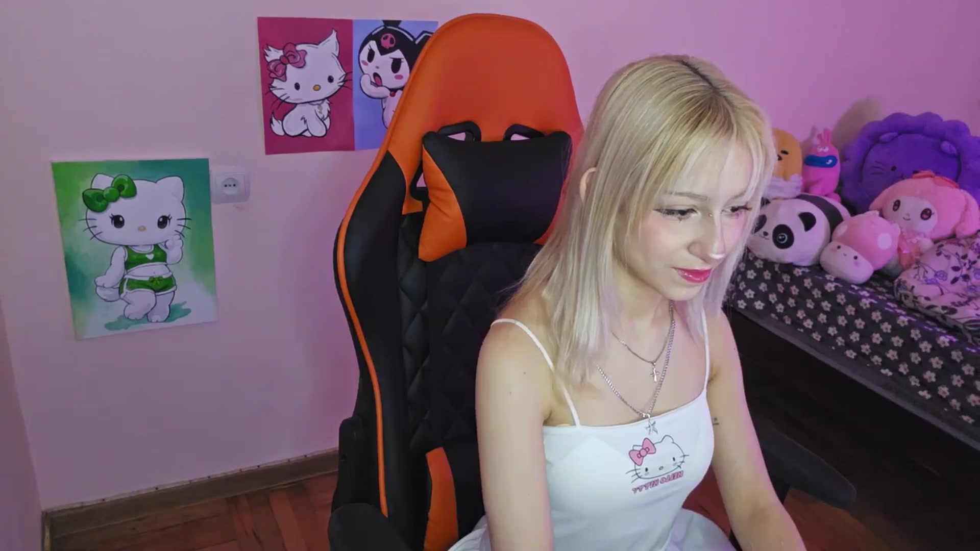 Gallery image thumbnail from PureBlush_xo's myfreecams stream on, 03/19/2026, 06:20 image 10 of 20