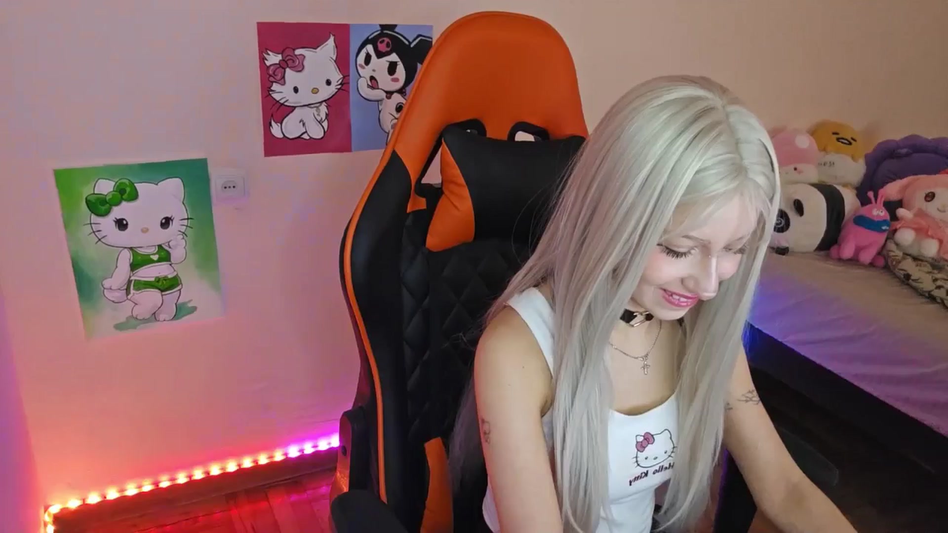 Gallery image thumbnail from PureBlush_xo's myfreecams stream on, 03/25/2026, 08:23 image 18 of 20