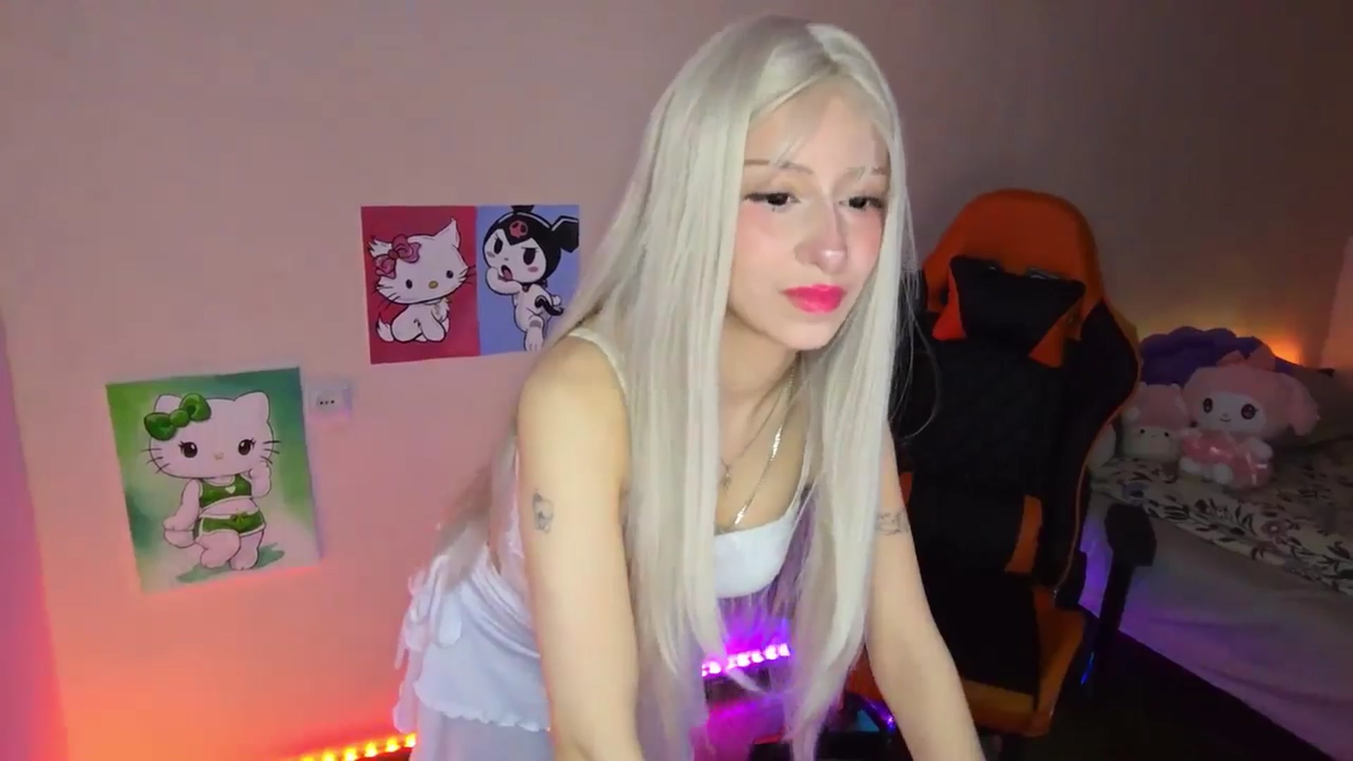Gallery image thumbnail from PureBlush_xo's myfreecams stream on, 03/31/2026, 02:36 image 13 of 20