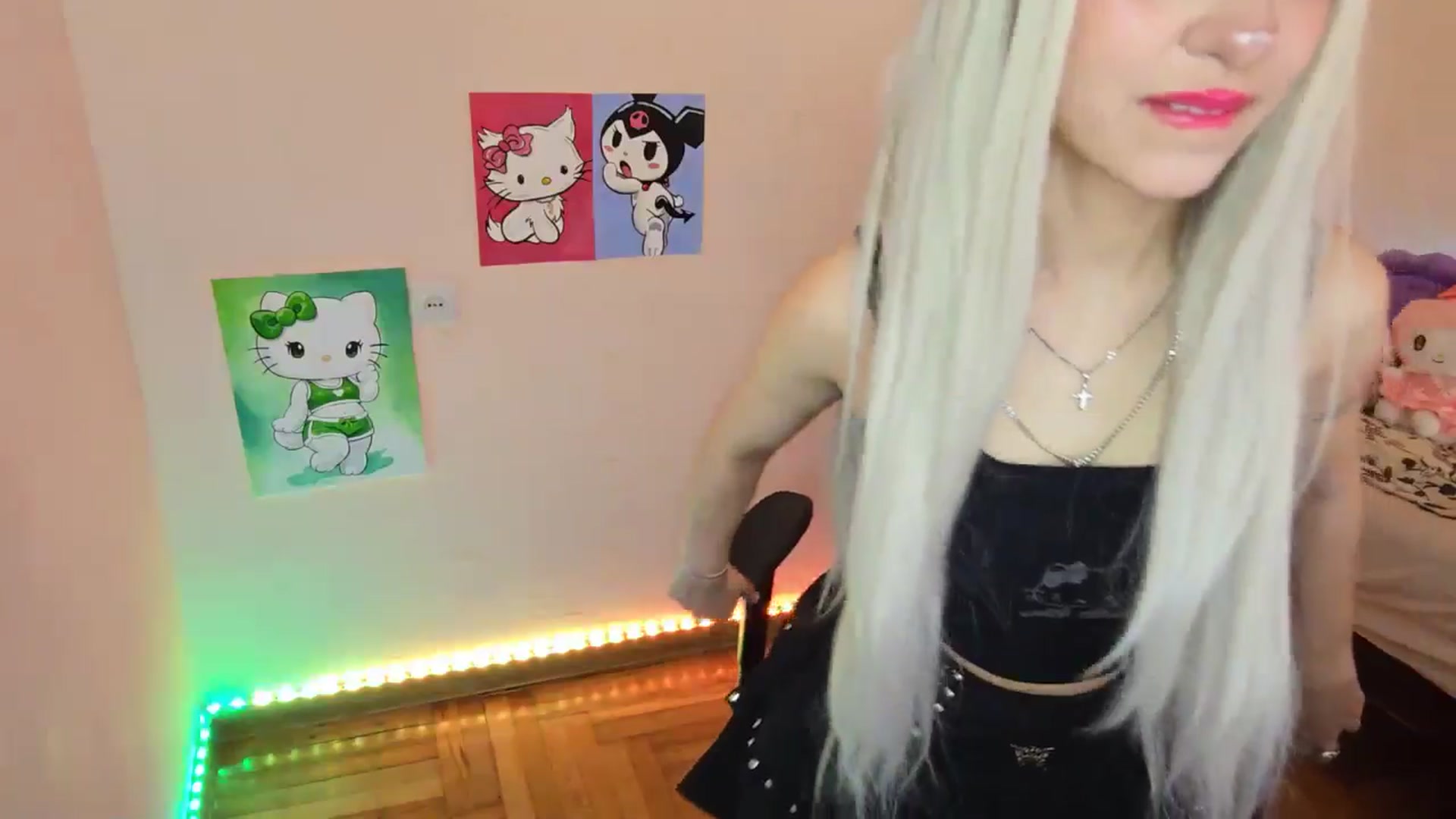 Gallery image thumbnail from PureBlush_xo's myfreecams stream on, 03/31/2026, 05:27 image 18 of 20