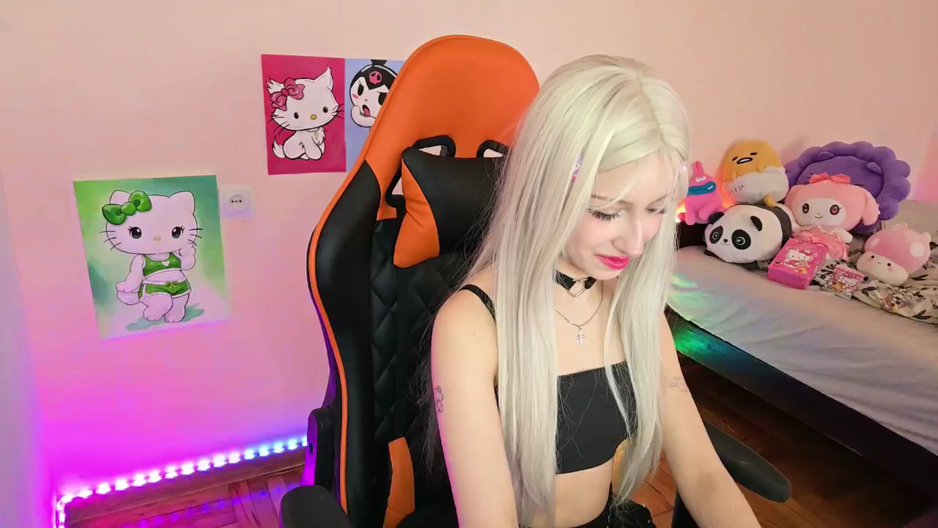 Gallery image thumbnail from PureBlush_xo's myfreecams stream on, 04/06/2026, 06:21 image 17 of 20