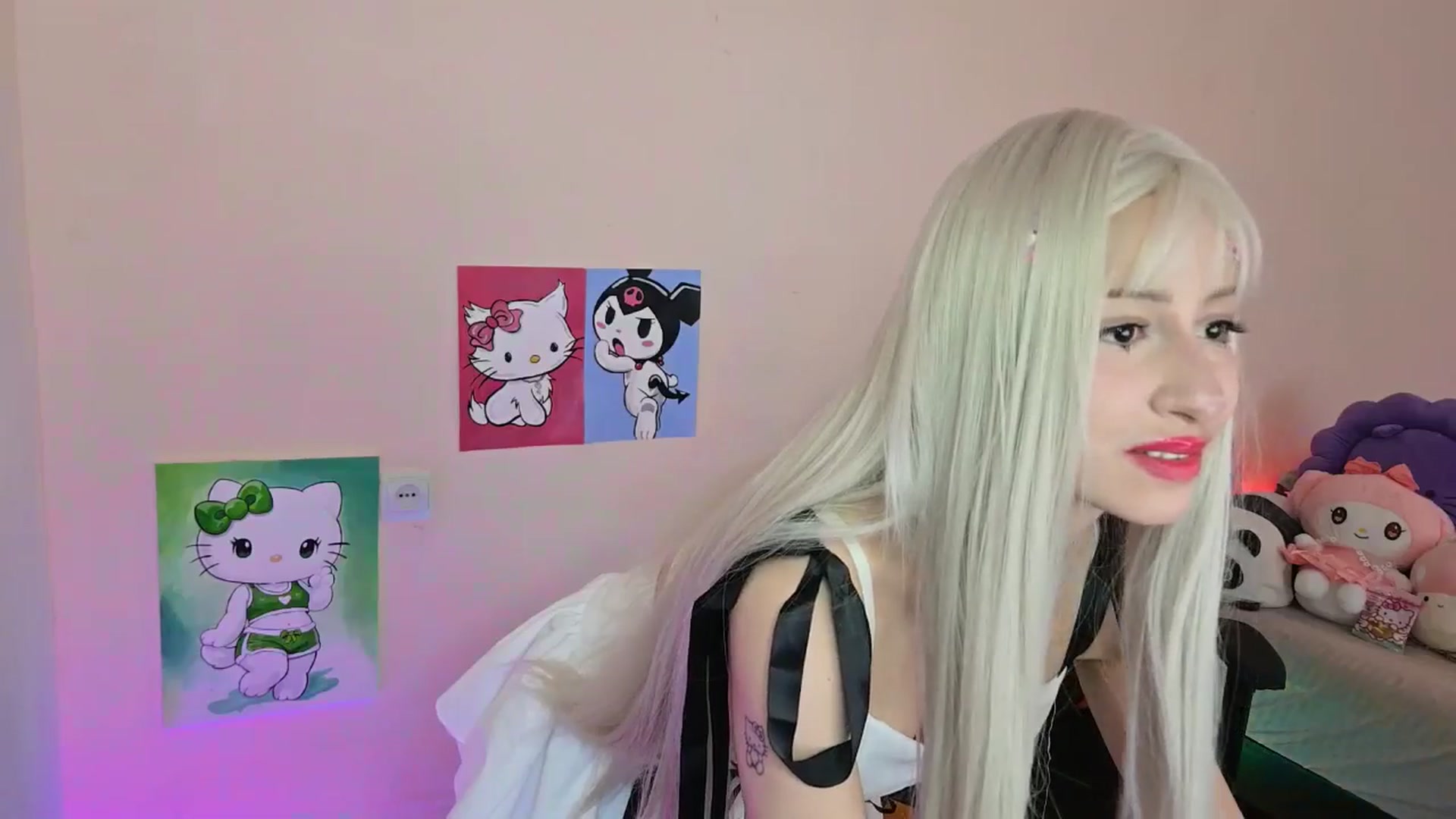 Gallery image thumbnail from PureBlush_xo's myfreecams stream on, 04/07/2026, 08:02 image 16 of 20