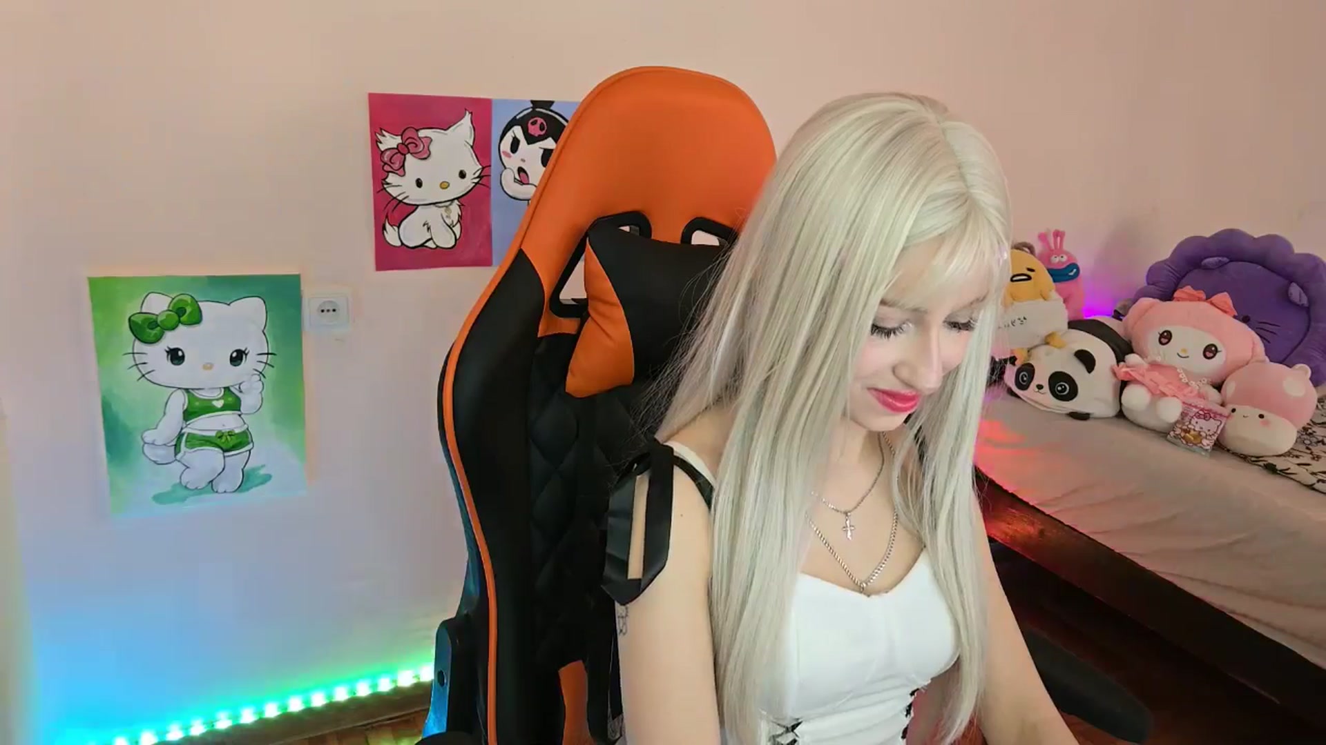Gallery image thumbnail from PureBlush_xo's myfreecams stream on, 04/07/2026, 08:02 image 6 of 20
