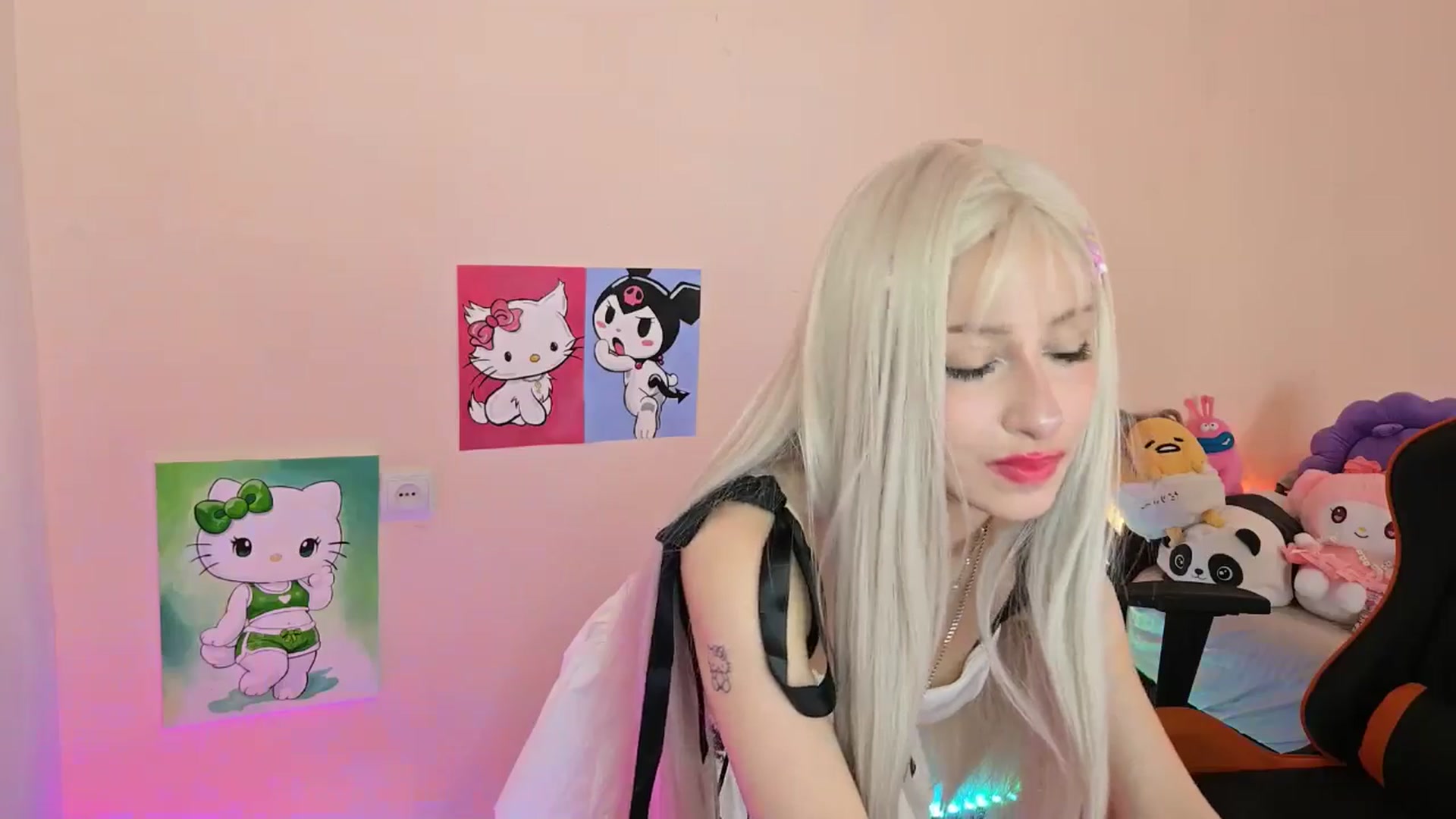 Gallery image thumbnail from PureBlush_xo's myfreecams stream on, 04/07/2026, 08:02 image 20 of 20