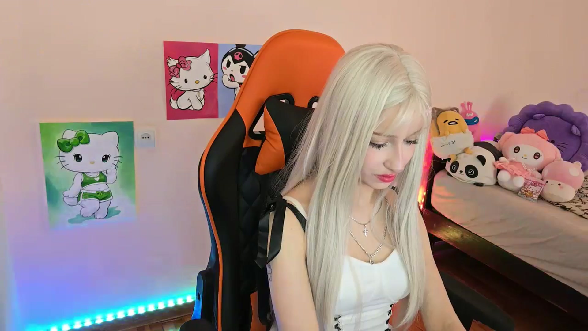 Gallery image thumbnail from PureBlush_xo's myfreecams stream on, 04/07/2026, 08:02 image 10 of 20