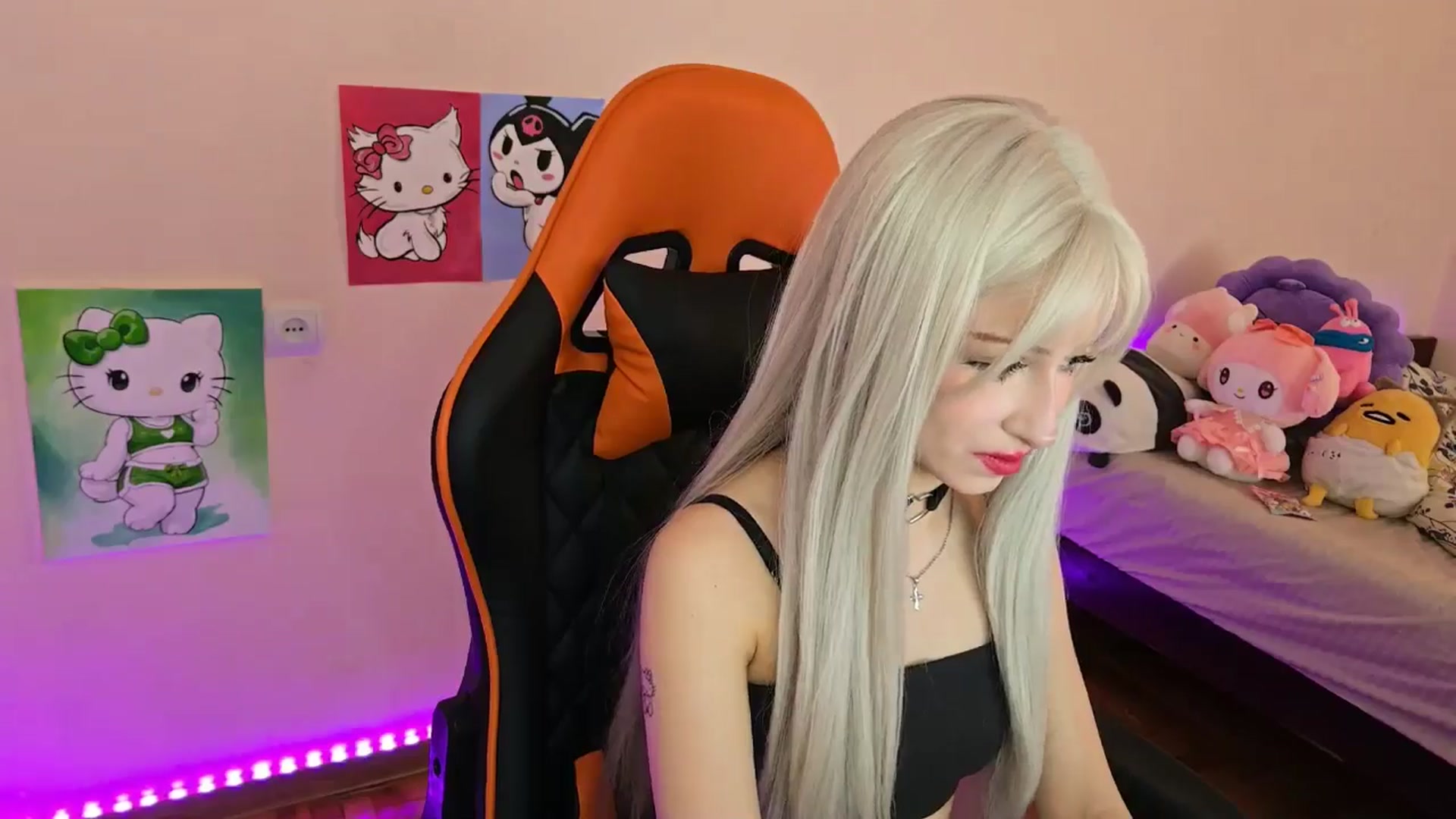 Gallery image thumbnail from PureBlush_xo's myfreecams stream on, 04/08/2026, 07:04 image 15 of 20