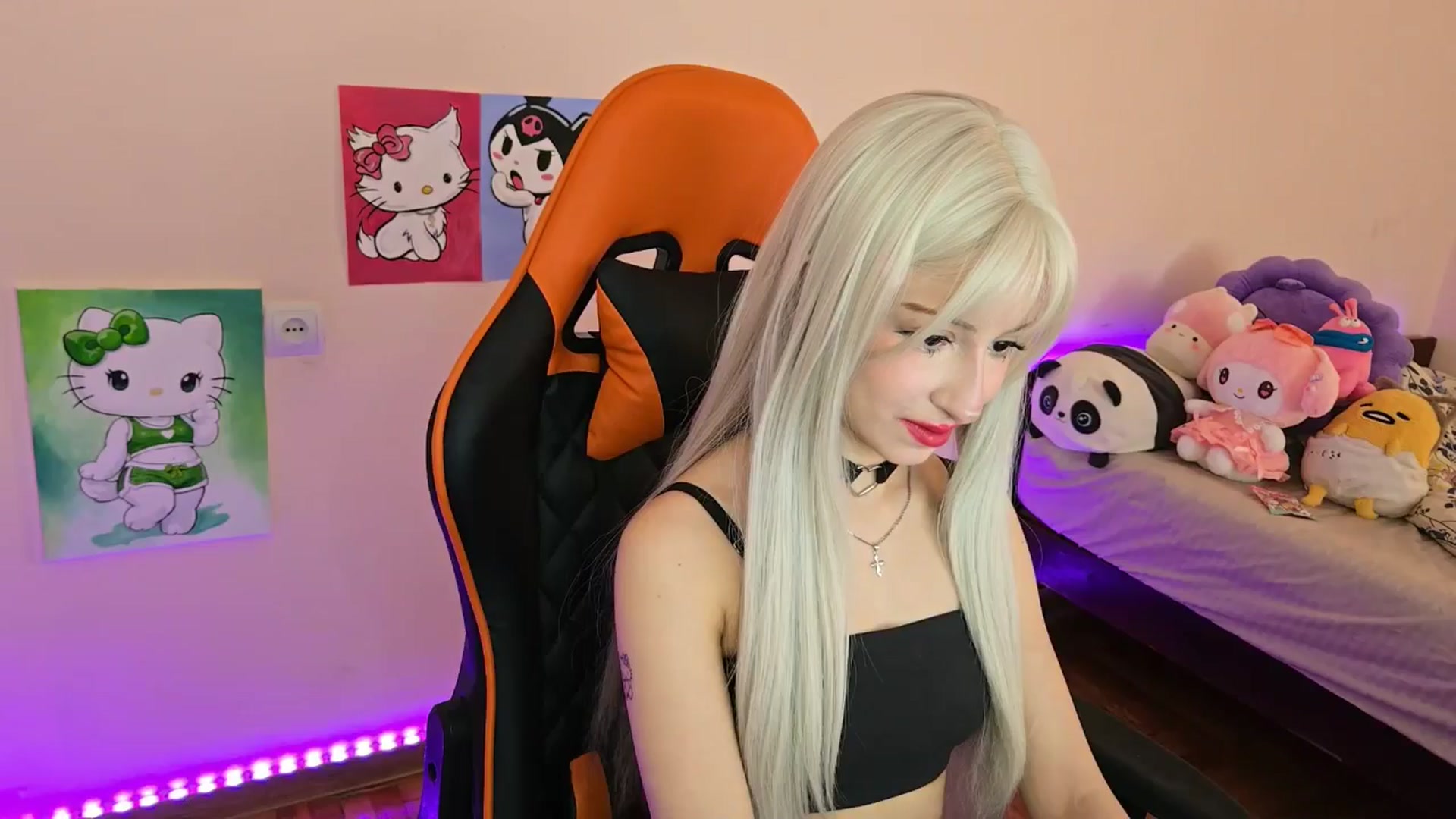 Gallery image thumbnail from PureBlush_xo's myfreecams stream on, 04/08/2026, 07:04 image 13 of 20