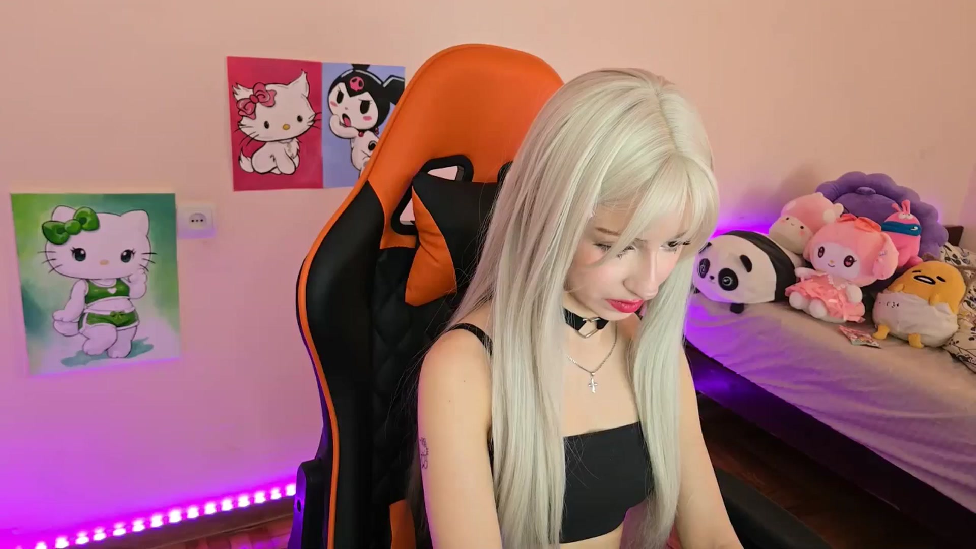 Gallery image thumbnail from PureBlush_xo's myfreecams stream on, 04/08/2026, 07:04 image 17 of 20