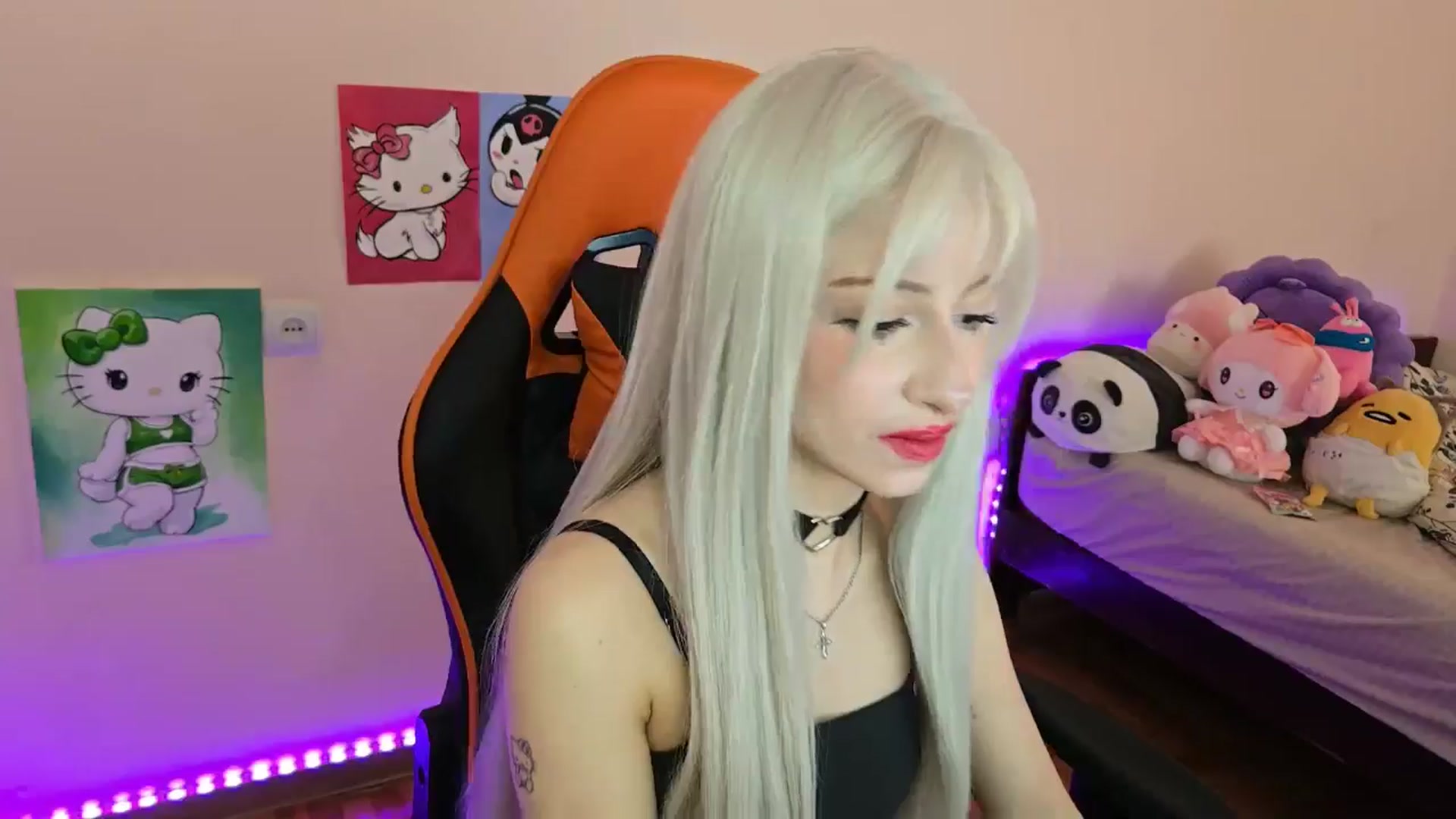 Gallery image thumbnail from PureBlush_xo's myfreecams stream on, 04/08/2026, 07:04 image 14 of 20