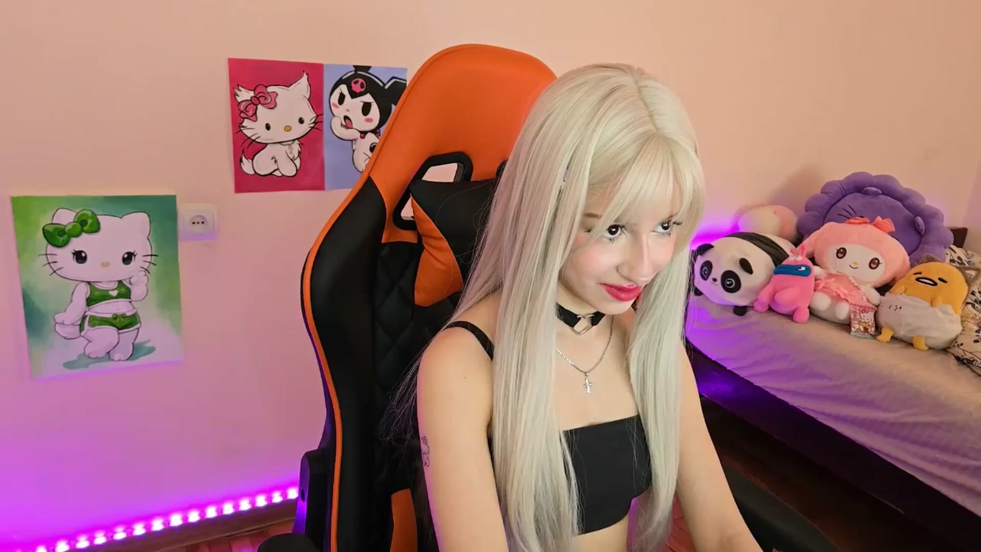 Gallery image thumbnail from PureBlush_xo's myfreecams stream on, 04/08/2026, 07:04 image 7 of 20