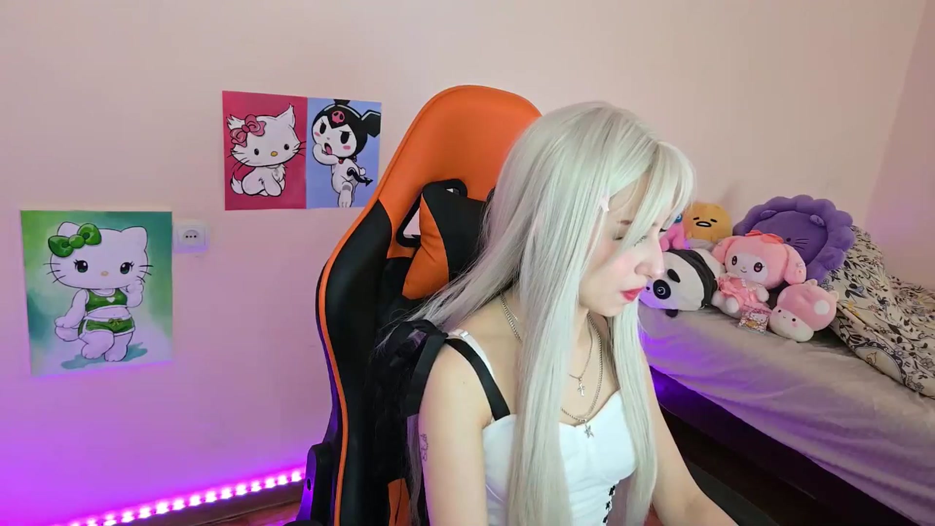 Gallery image thumbnail from PureBlush_xo's myfreecams stream on, 04/09/2026, 07:26 image 14 of 20