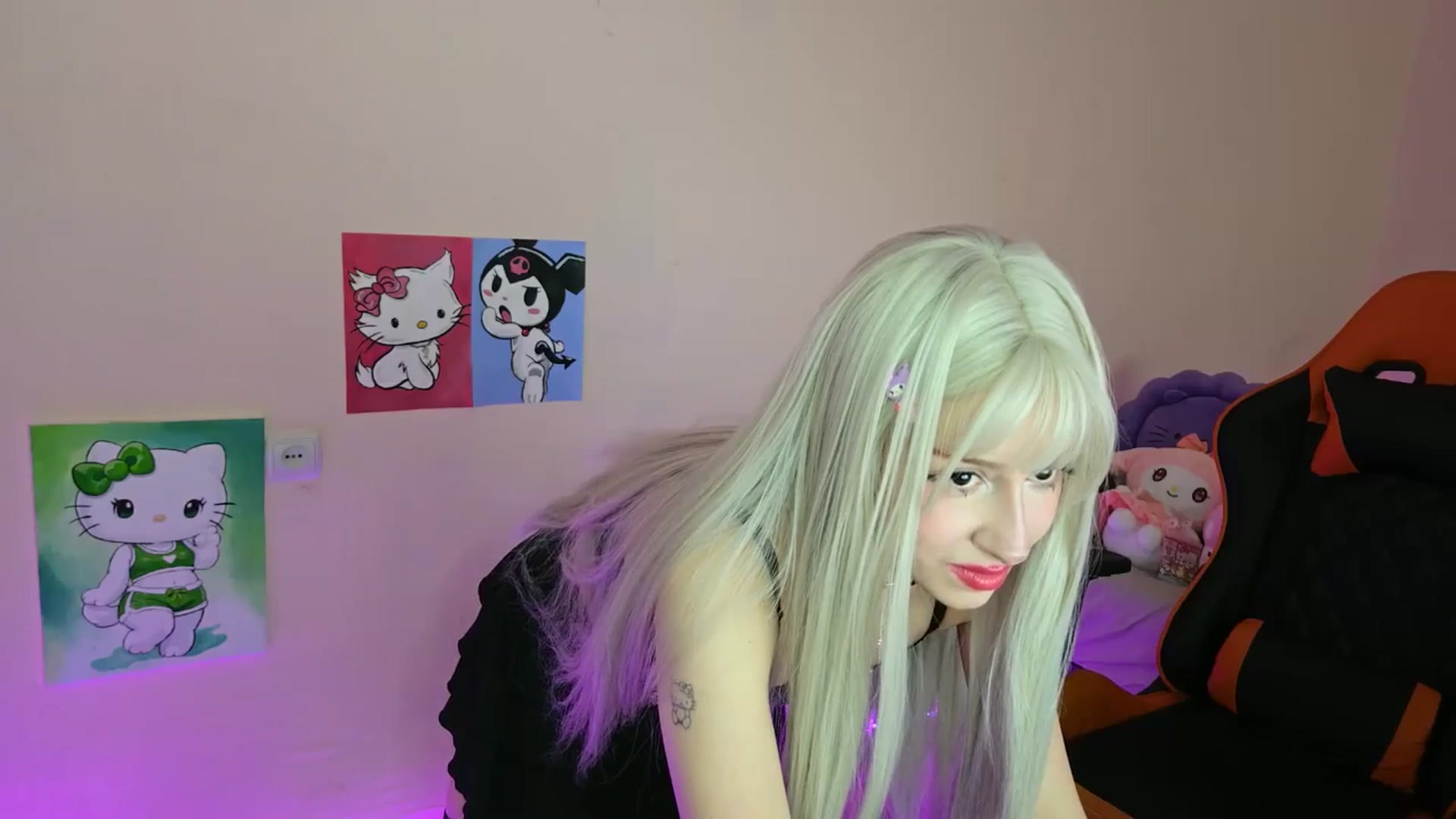 Gallery image thumbnail from PureBlush_xo's myfreecams stream on, 04/11/2026, 07:30 image 17 of 20