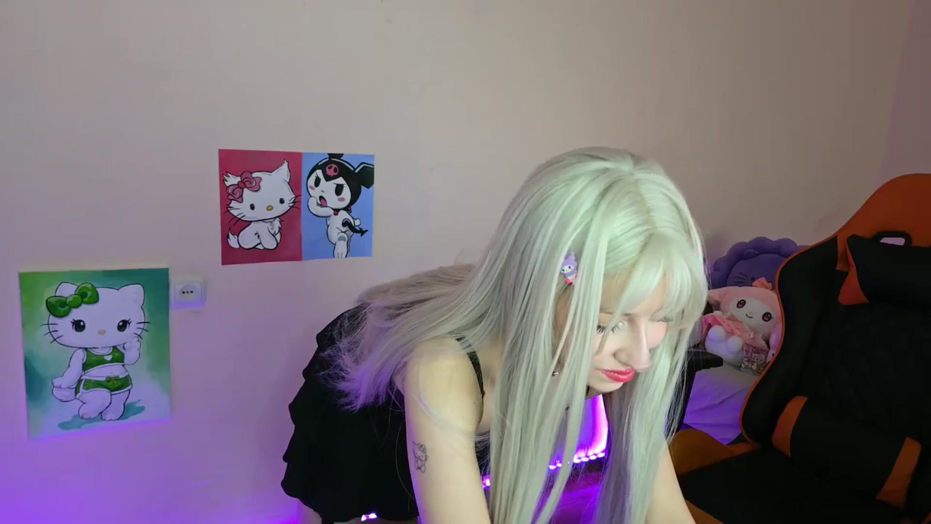 Gallery image thumbnail from PureBlush_xo's myfreecams stream on, 04/11/2026, 07:30 image 10 of 20