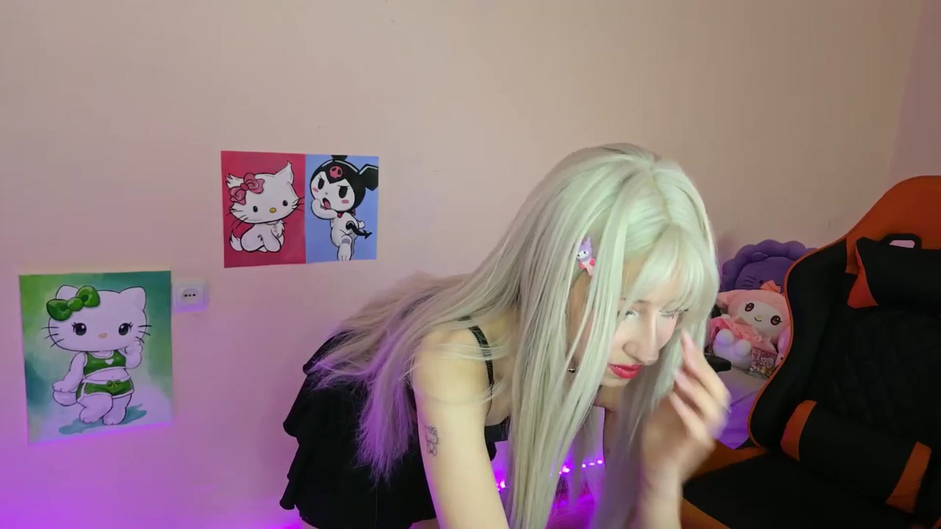 Gallery image thumbnail from PureBlush_xo's myfreecams stream on, 04/11/2026, 07:30 image 6 of 20