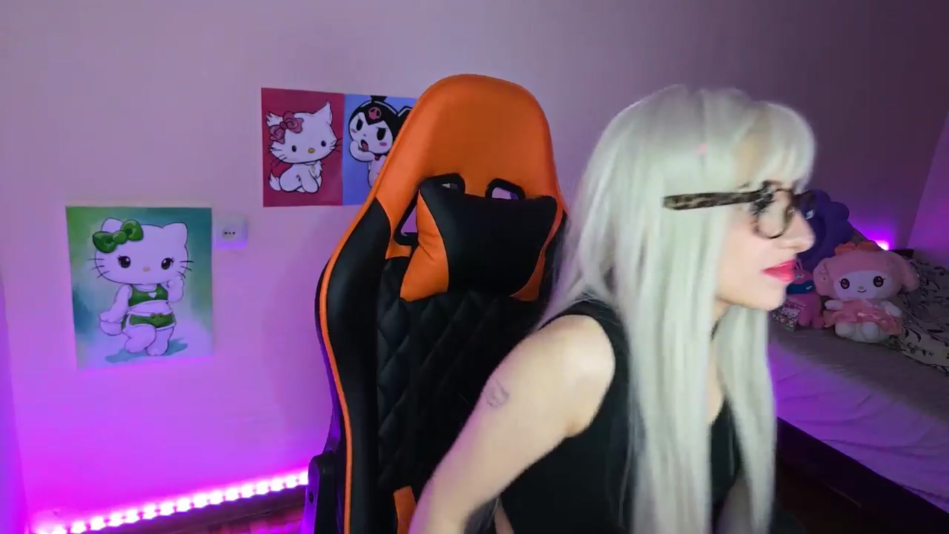 Gallery image thumbnail from PureBlush_xo's myfreecams stream on, 04/13/2026, 24:00 image 11 of 20