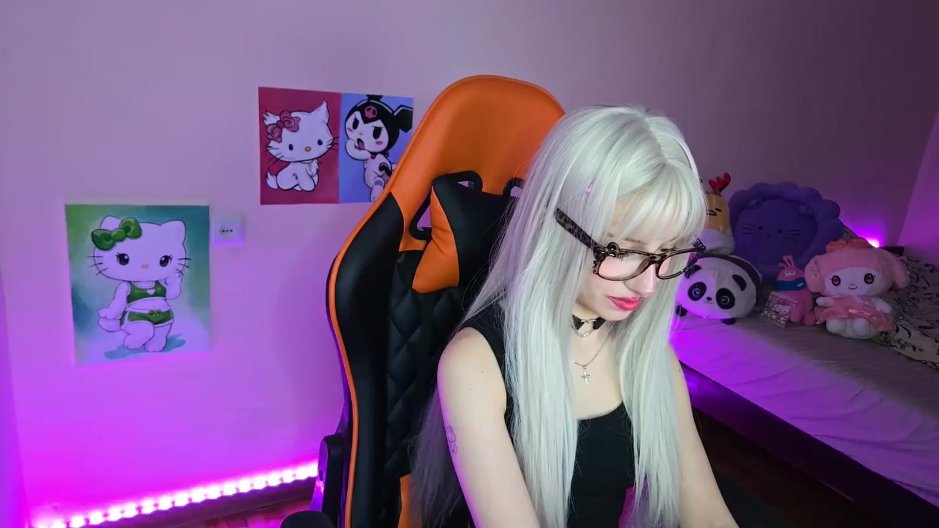 Gallery image thumbnail from PureBlush_xo's myfreecams stream on, 04/13/2026, 24:00 image 7 of 20