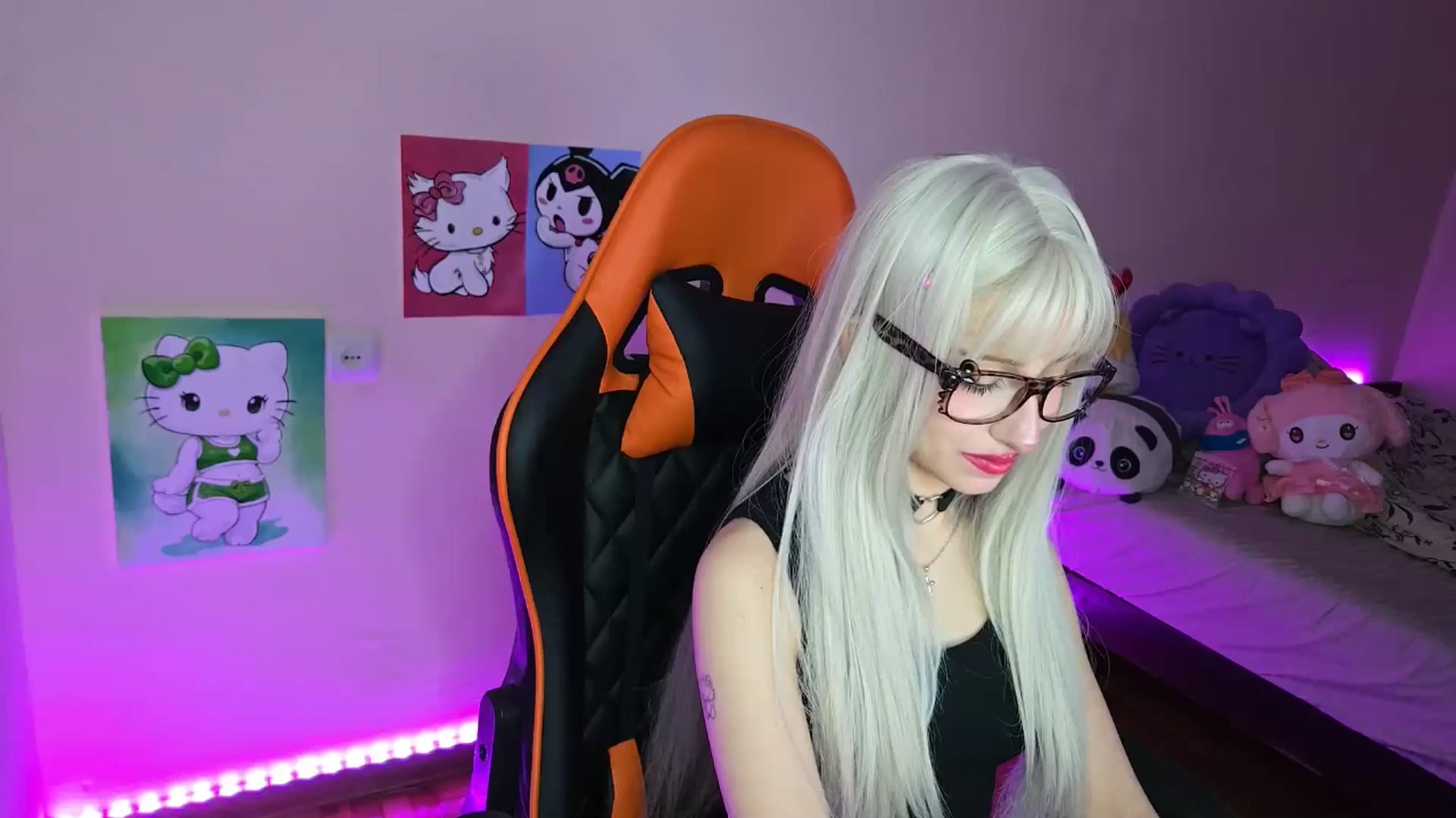 Gallery image thumbnail from PureBlush_xo's myfreecams stream on, 04/13/2026, 24:00 image 3 of 20