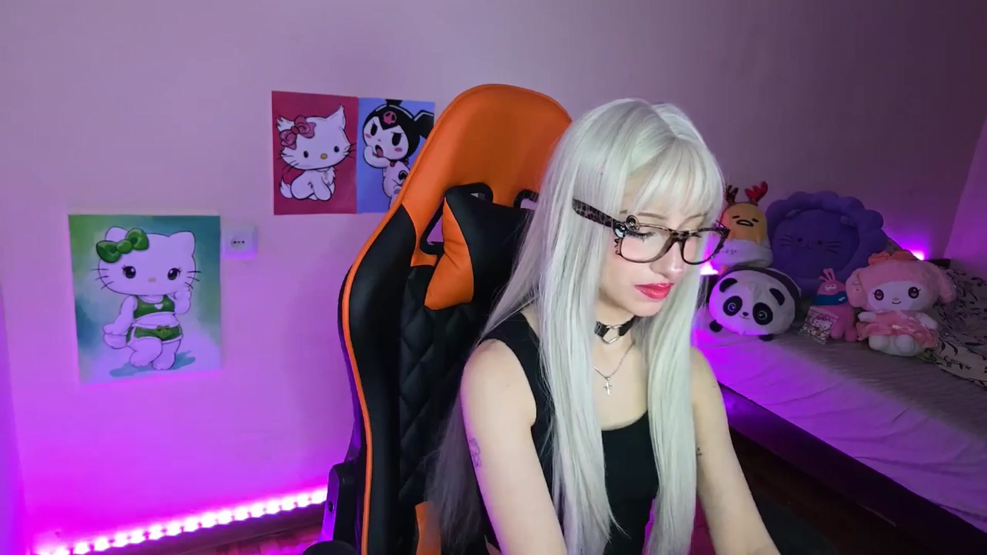 Gallery image thumbnail from PureBlush_xo's myfreecams stream on, 04/13/2026, 24:00 image 12 of 20