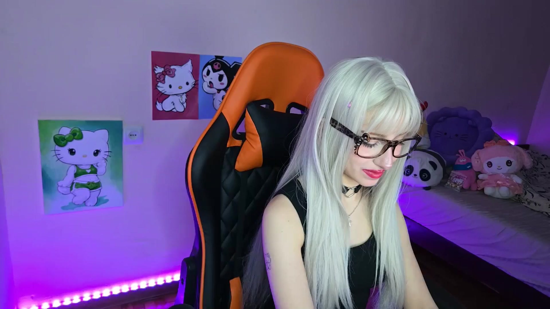 Gallery image thumbnail from PureBlush_xo's myfreecams stream on, 04/13/2026, 24:00 image 1 of 20