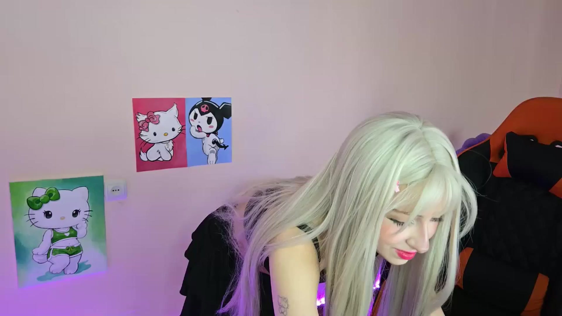 Gallery image thumbnail from PureBlush_xo's myfreecams stream on, 04/15/2026, 06:01 image 1 of 20