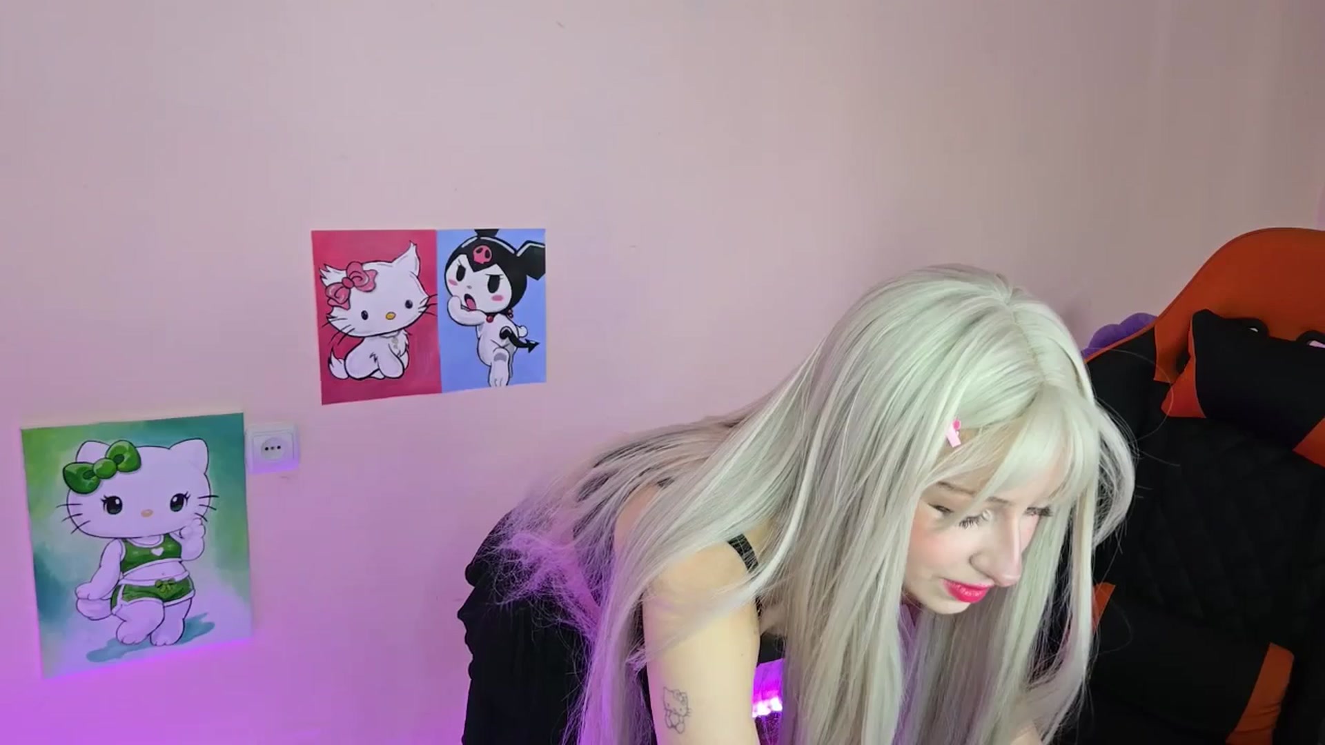 Gallery image thumbnail from PureBlush_xo's myfreecams stream on, 04/15/2026, 06:01 image 6 of 20