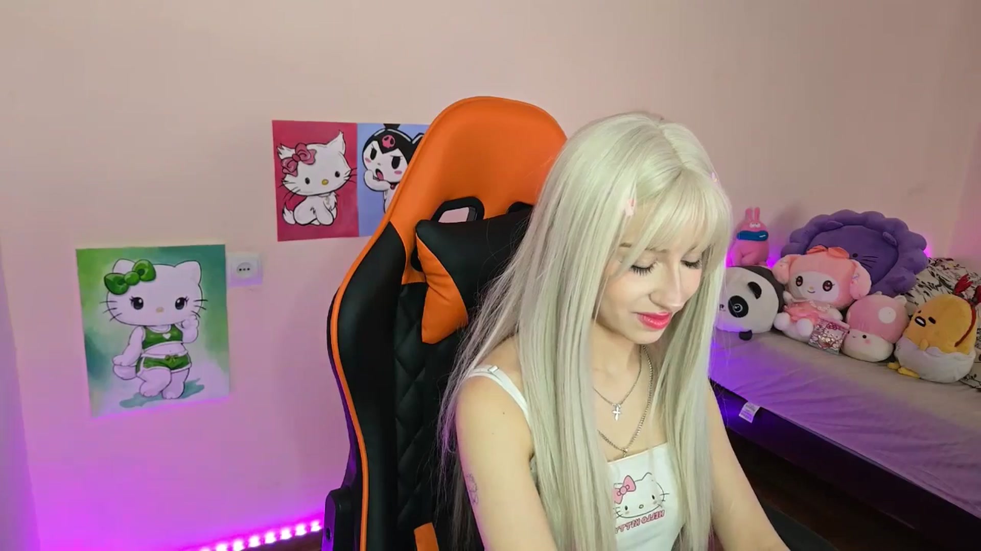Gallery image thumbnail from PureBlush_xo's myfreecams stream on, 04/16/2026, 06:45 image 5 of 20