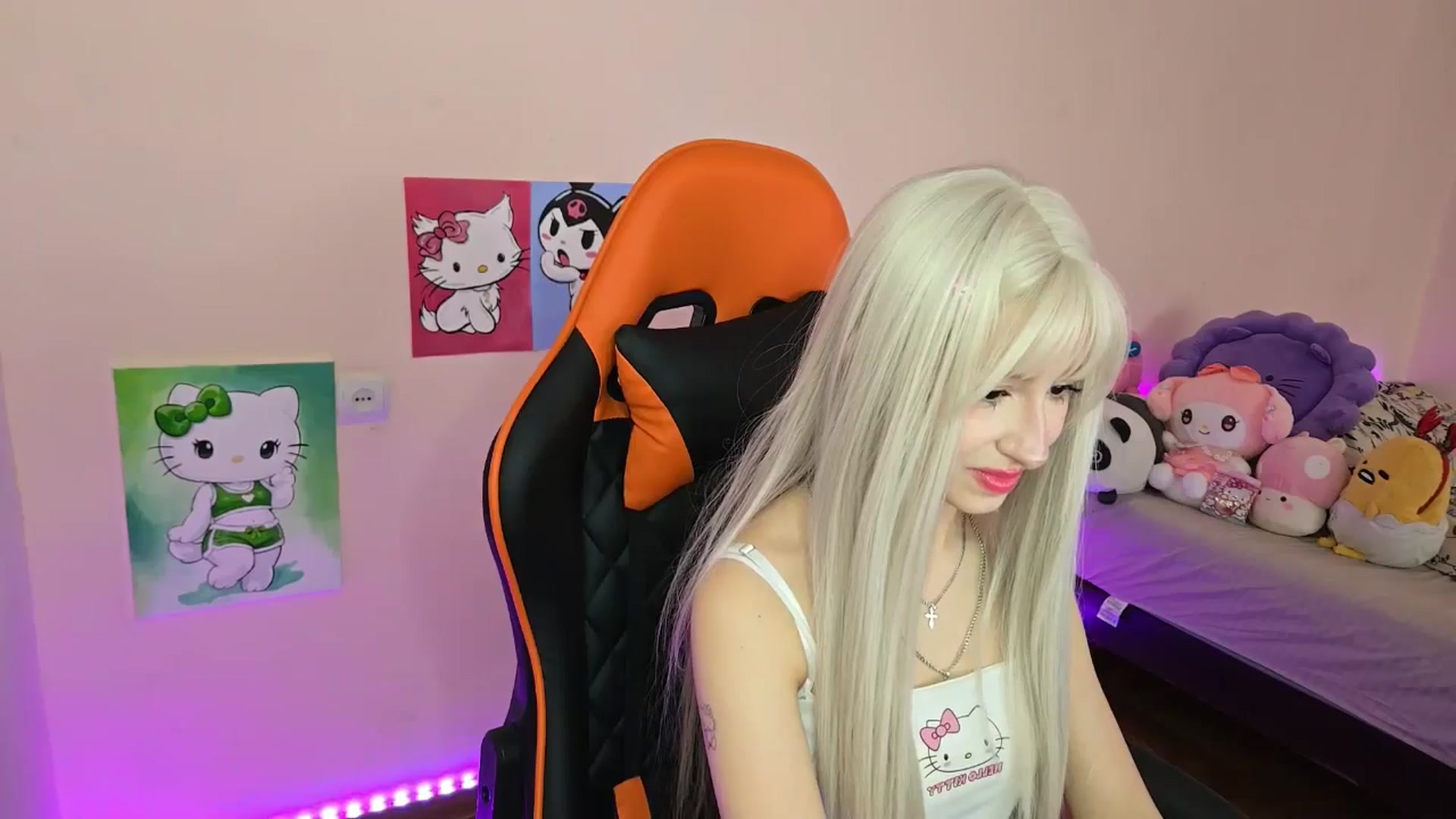 Gallery image thumbnail from PureBlush_xo's myfreecams stream on, 04/16/2026, 06:45 image 9 of 20
