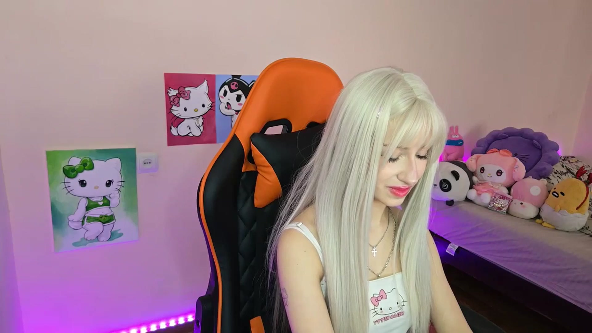 Gallery image thumbnail from PureBlush_xo's myfreecams stream on, 04/16/2026, 06:45 image 4 of 20