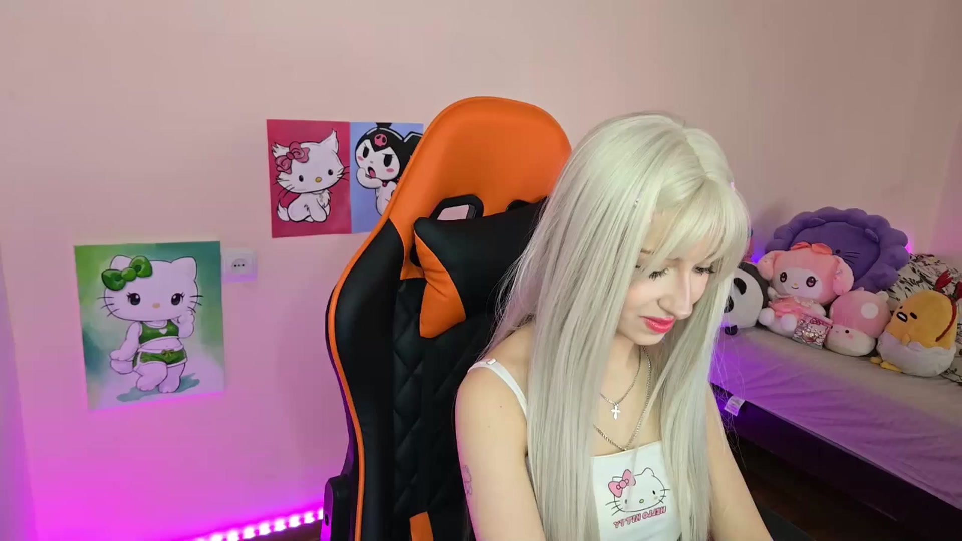 Gallery image thumbnail from PureBlush_xo's myfreecams stream on, 04/16/2026, 06:45 image 1 of 20