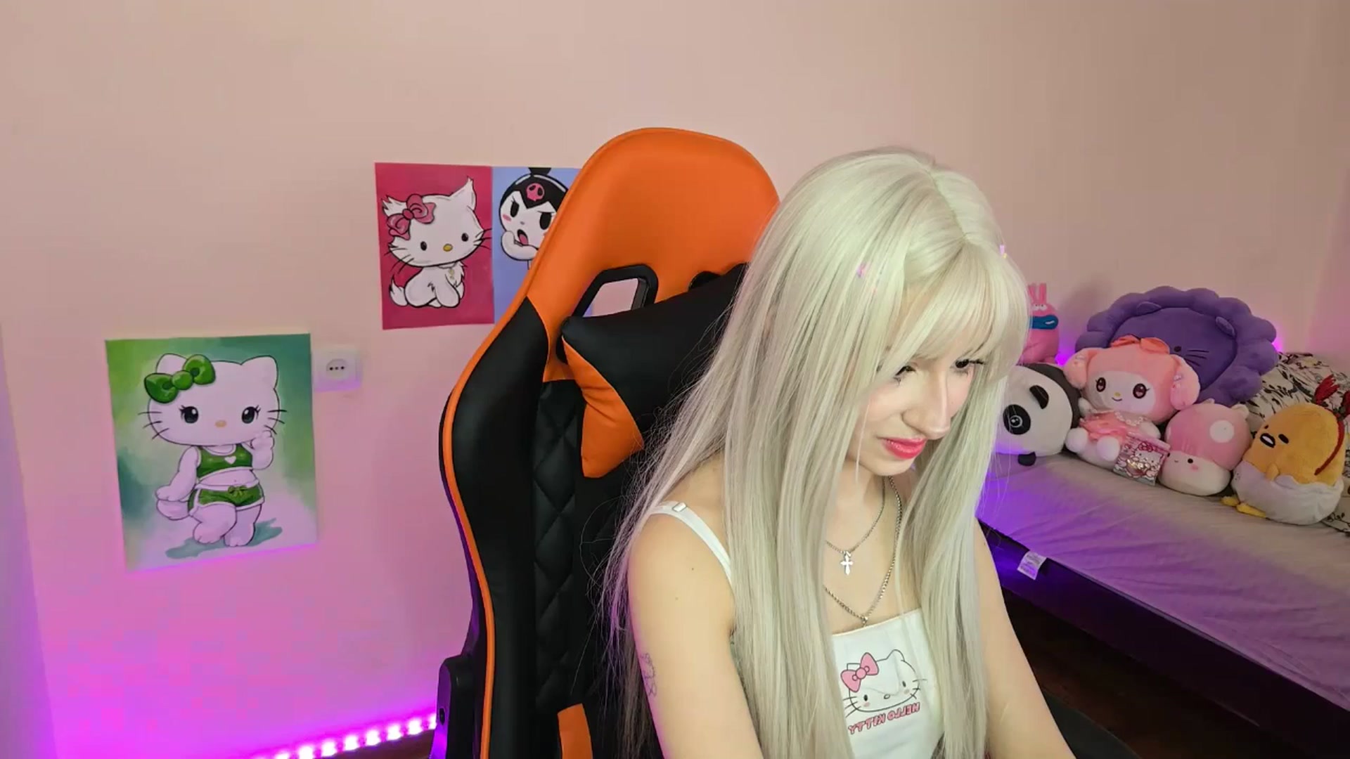 Gallery image thumbnail from PureBlush_xo's myfreecams stream on, 04/16/2026, 06:45 image 15 of 20