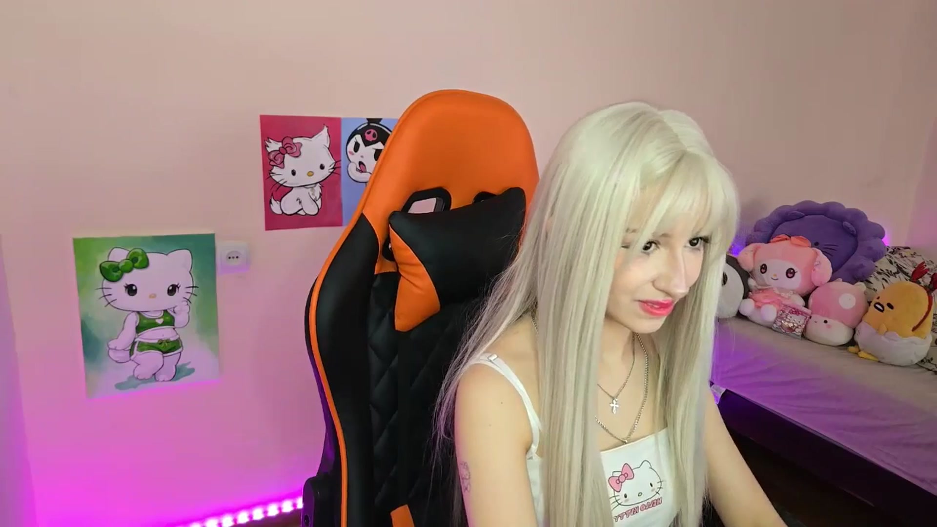 Gallery image thumbnail from PureBlush_xo's myfreecams stream on, 04/16/2026, 06:45 image 6 of 20