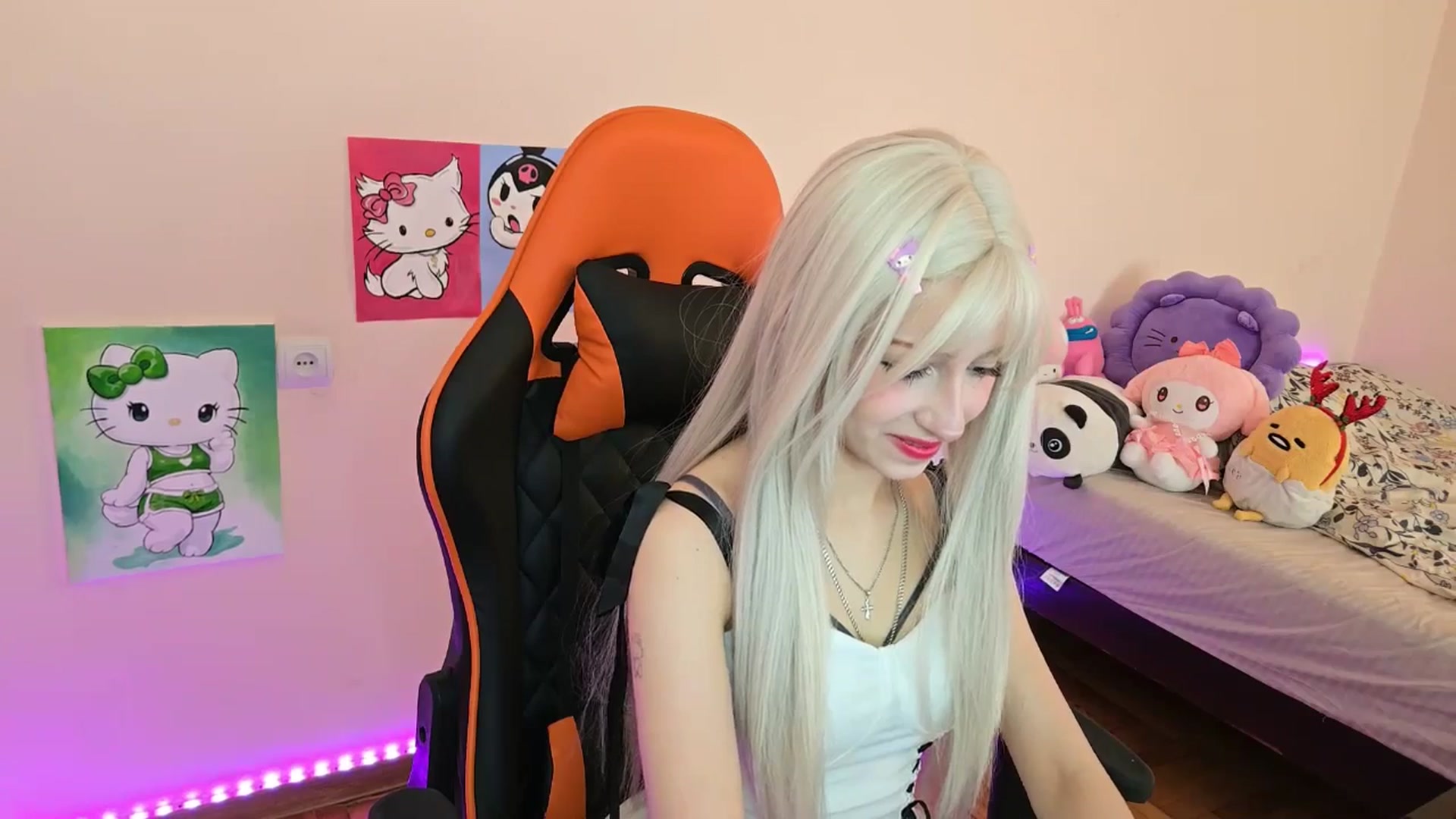 Gallery image thumbnail from PureBlush_xo's myfreecams stream on, 04/19/2026, 07:27 image 8 of 20