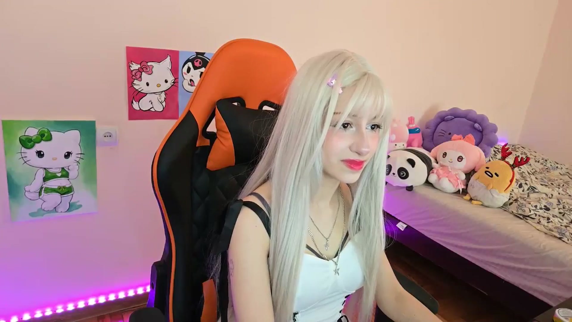 Gallery image thumbnail from PureBlush_xo's myfreecams stream on, 04/19/2026, 07:27 image 2 of 20