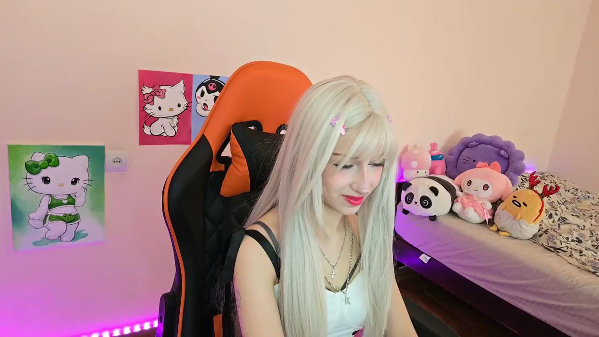 Gallery image thumbnail from PureBlush_xo's myfreecams stream on, 04/19/2026, 07:27 image 1 of 20